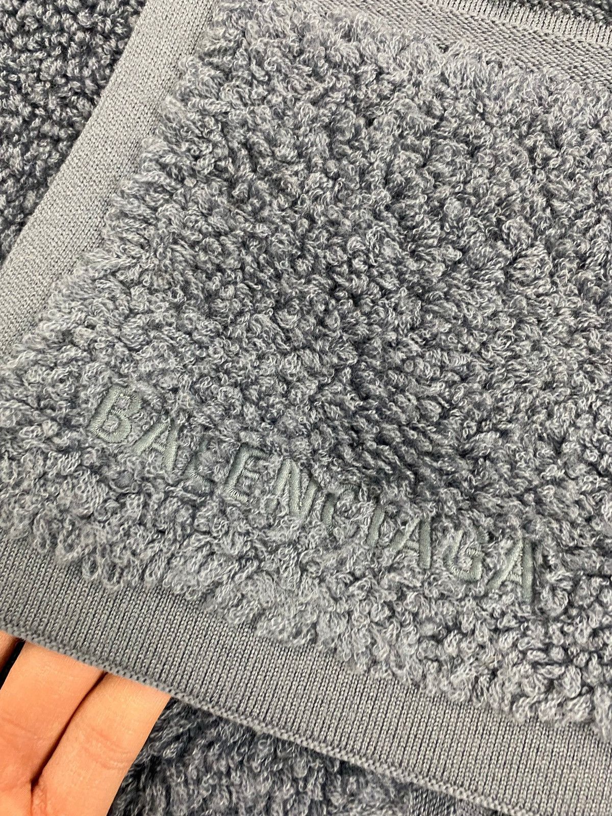 Balenciaga BALENCIAGA AW22 360° SNOWSTORM SHOW RUNWAY CASHMERE GREY Size ONE SIZE - 3 Thumbnail