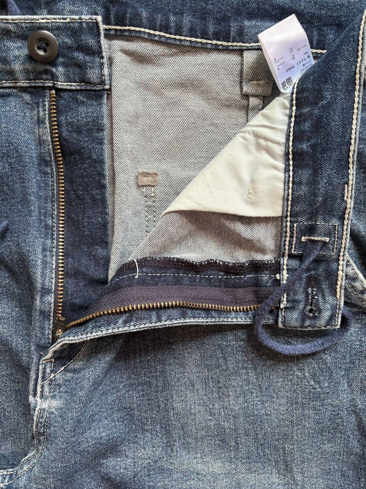 Japanese Brand × Jun Takahashi × Uniqlo Vintage Uniqlo Carpenter Blue Wash Distressed Rip Loose Jean Size US 32 / EU 48 - 8 Thumbnail