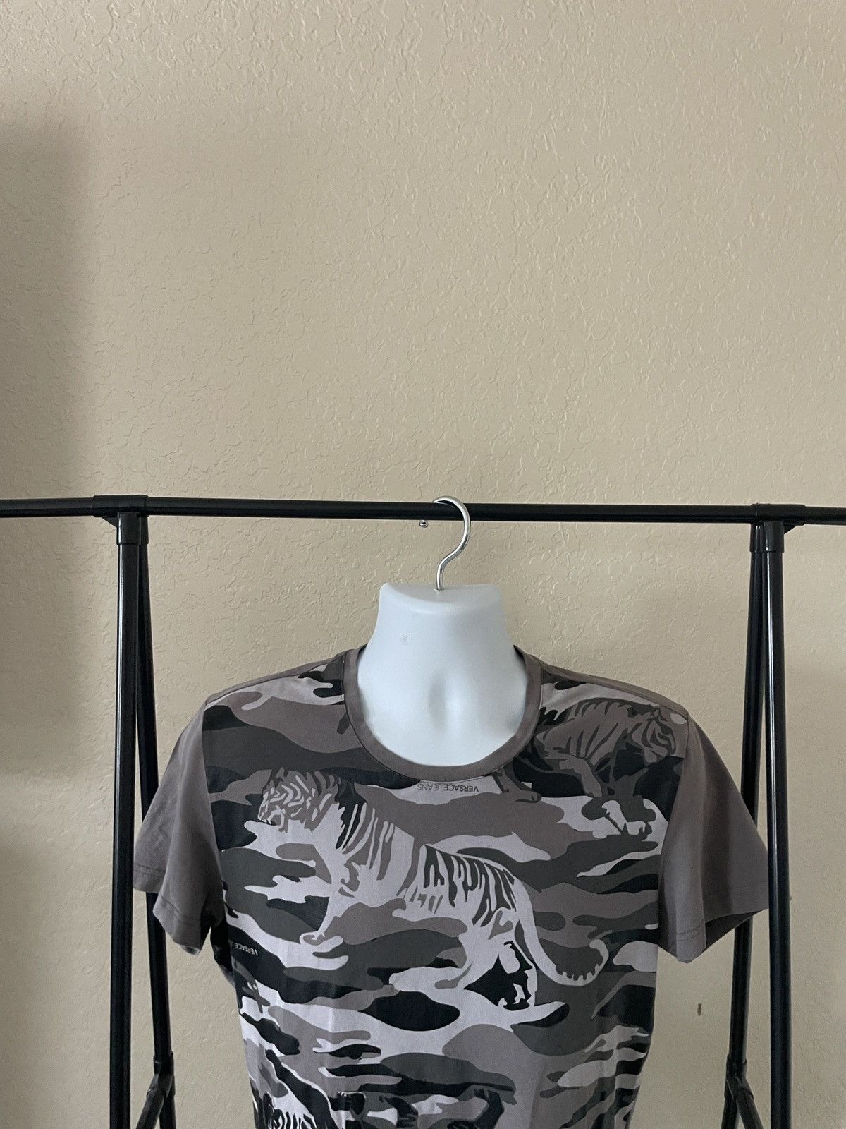 Versace Jeans Couture Camo Tigers SS tee Size US M / EU 48-50 / 2 - 2 Thumbnail