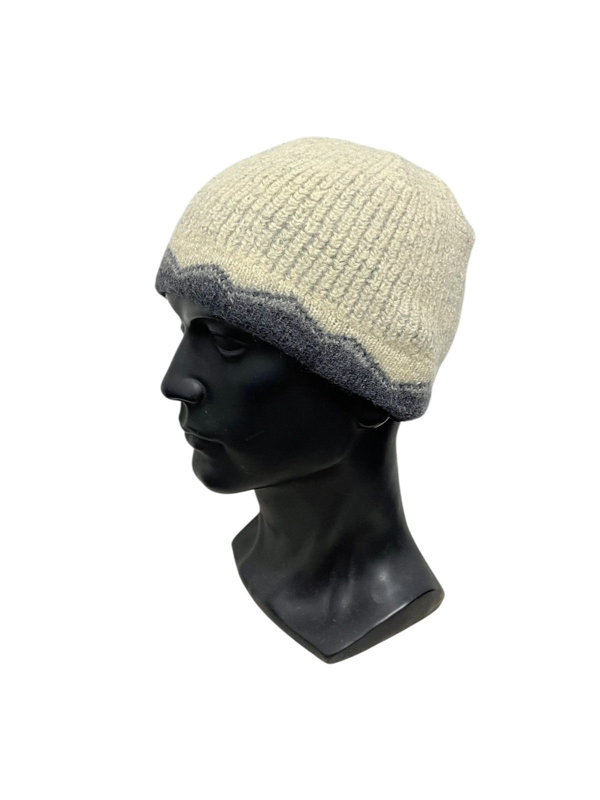 The North Face Vintage The North Face Beanie Hat Size ONE SIZE - 1 Thumbnail
