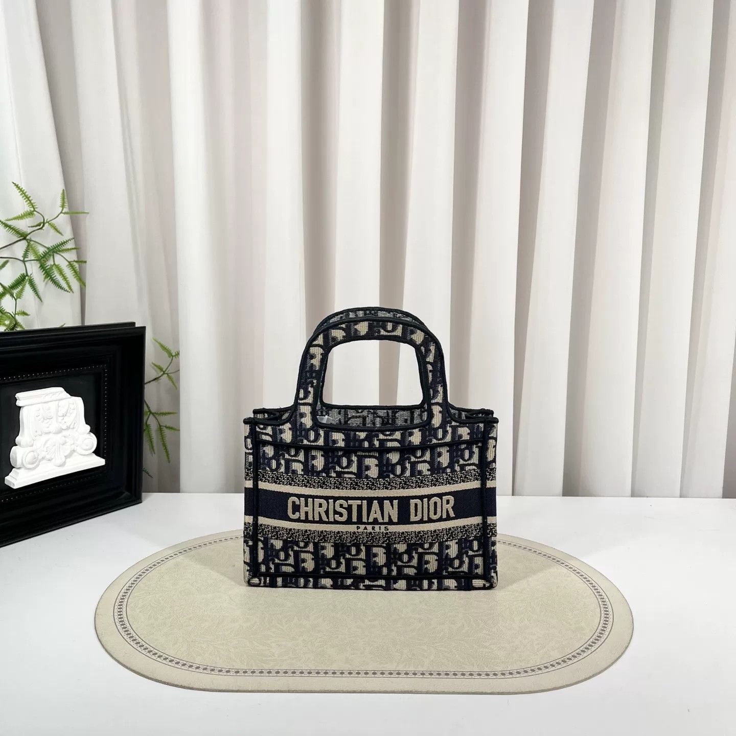 Dior Pre-loved Bag Very good condition Size ONE SIZE - 1 Thumbnail