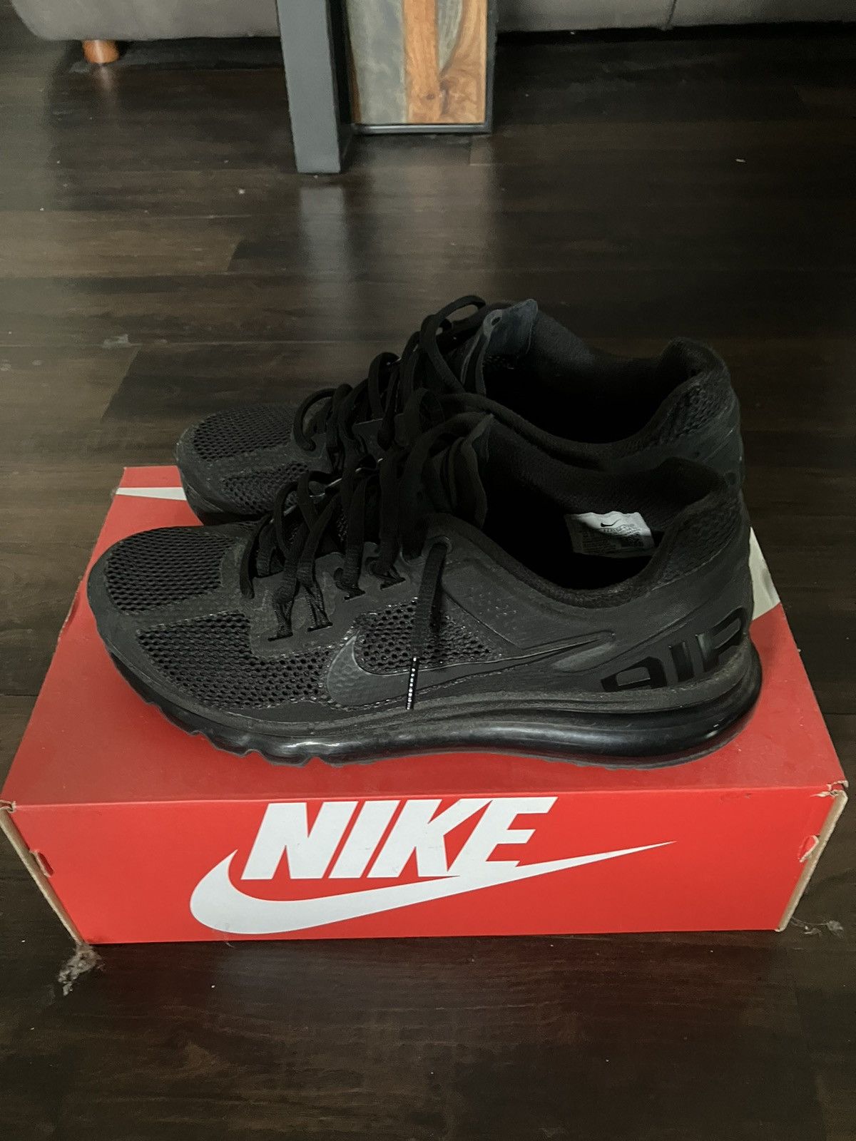 Nike Air Max 2013 Triple Black Retro Size US 10 / EU 43 - 1 Thumbnail