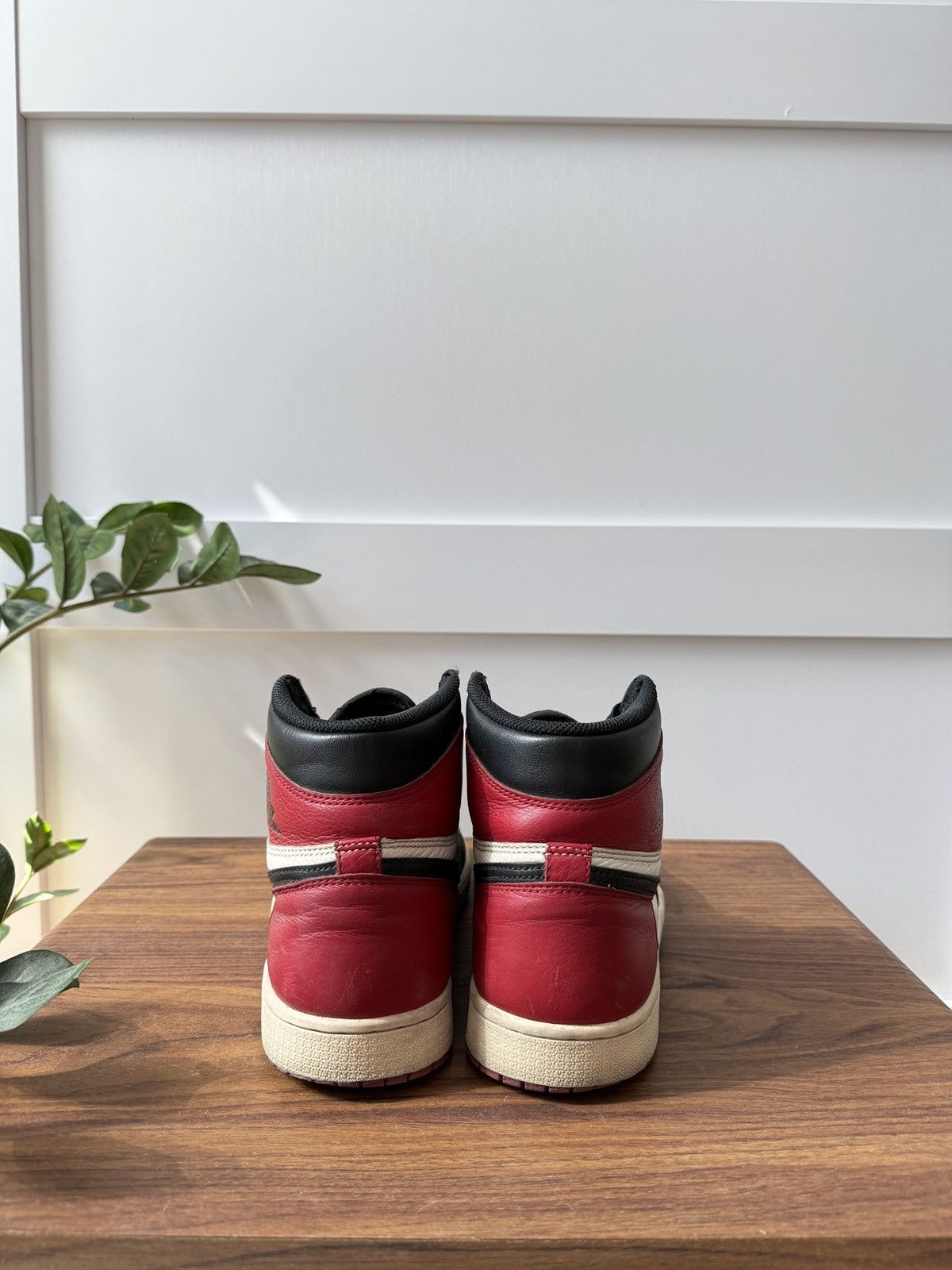 Jordan Brand Jordan 1 High Bred Toe Size US 9.5 / EU 42-43 - 5 Thumbnail