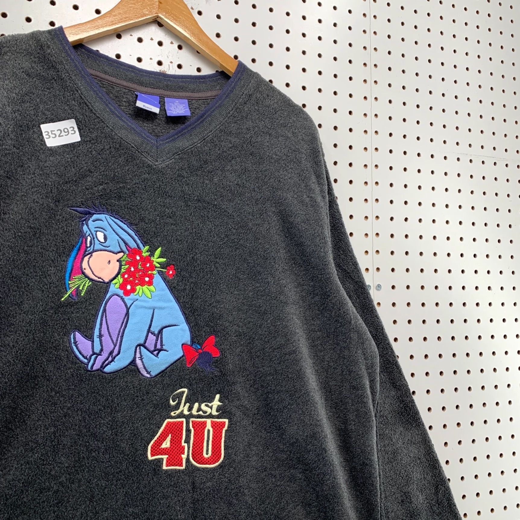 Disney VINTAGE Disney Eeyore Fleece Sweater Shirt Womens 1X Gray V-Neck Embroidered 25.5x29 Womens Size XL / US 12-14 / IT 48-50 - 5 Thumbnail