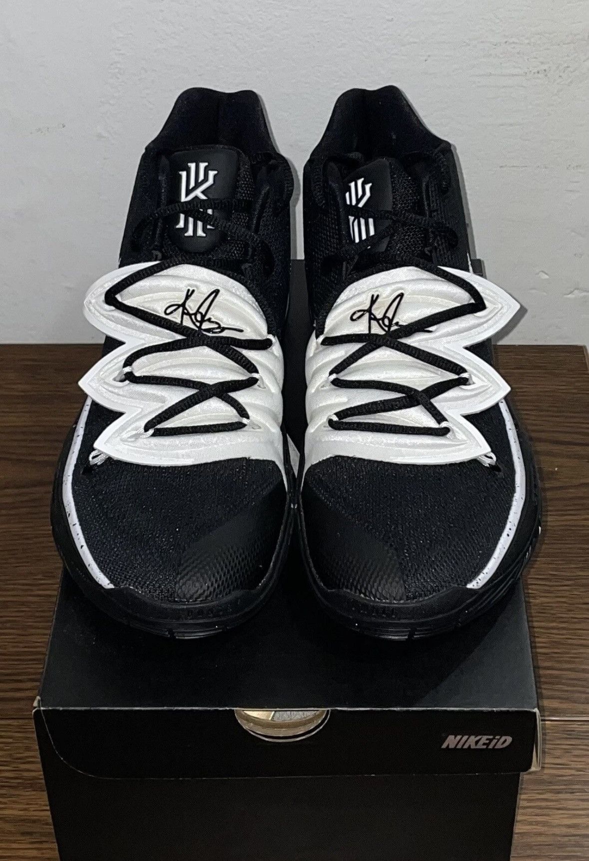 Nike Nike Kyrie 5 TB Black White Size US 10.5 / EU 43-44 - 6 Thumbnail