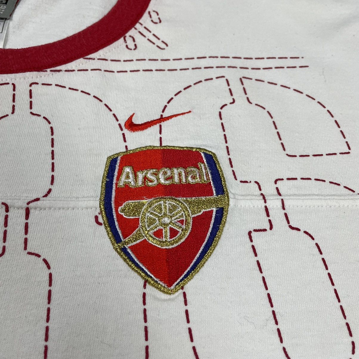 Vintage Vintage Nike Arsenal The Gunners Longsleeve T-shirt Size US XL / EU 56 / 4 - 7 Thumbnail