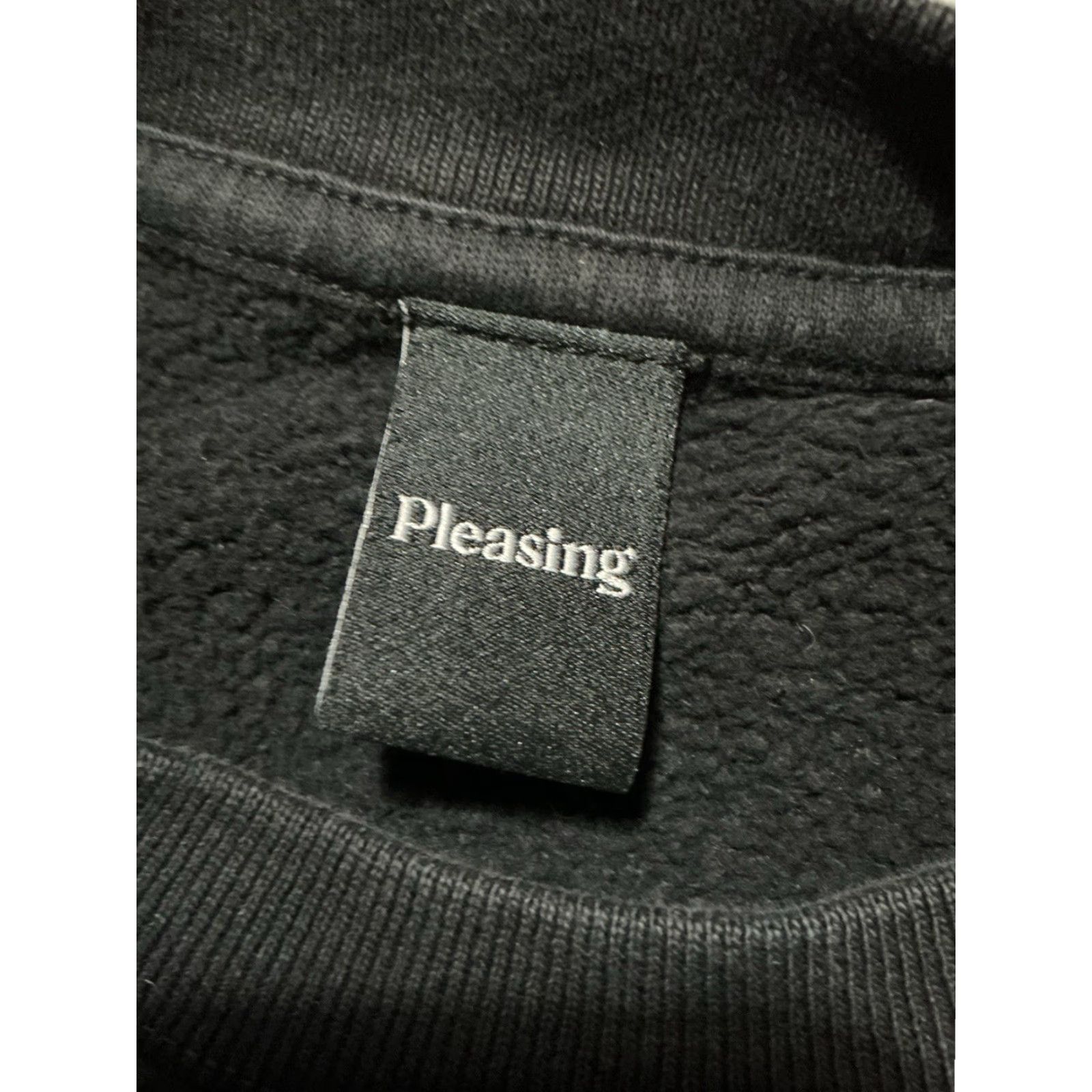 Vintage Harry Styles Pleasing Black Fleece Official Pullover Crewneck Sweatshirt Sz. S Unisex Adults Size US S / EU 44-46 / 1 - 5 Thumbnail