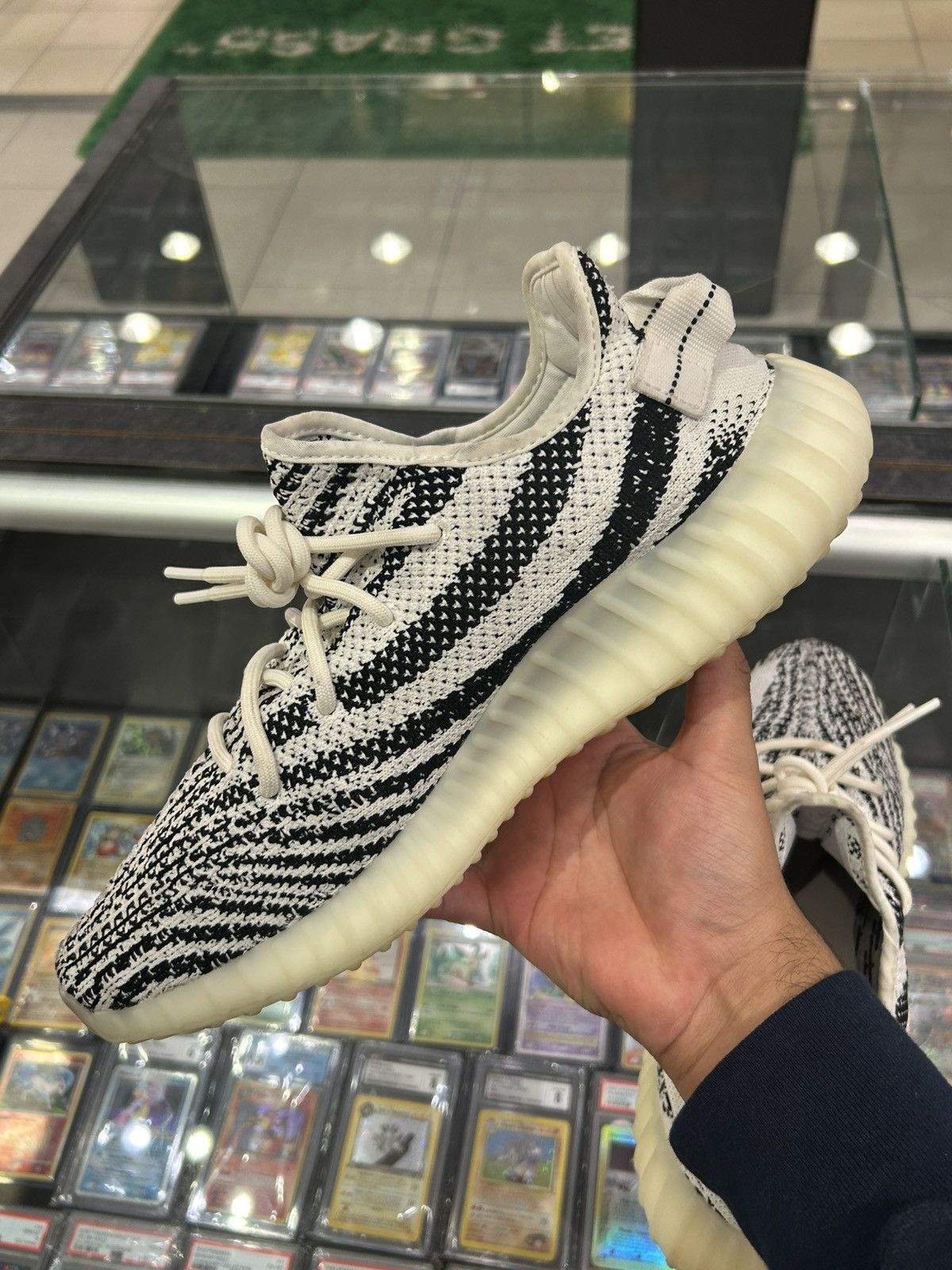 Yeezy Yeezy 350 Zebra 2022 Size US 11.5 / EU 44-45 - 8 Thumbnail