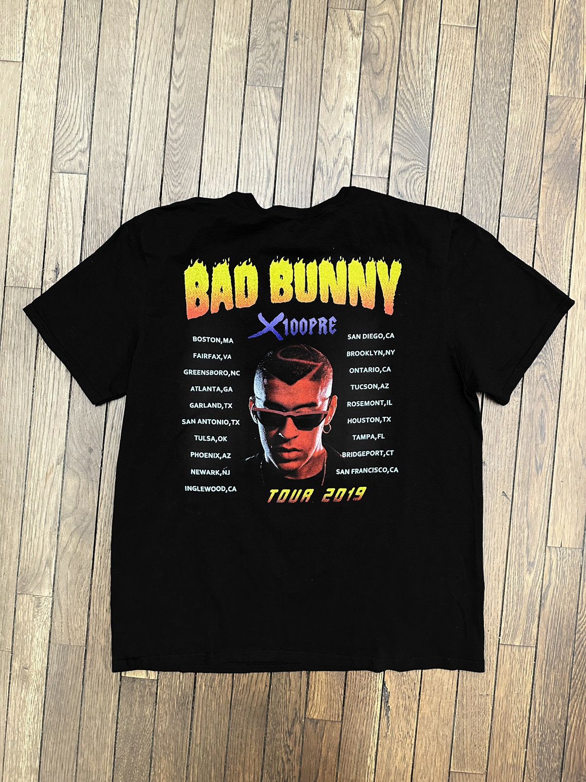 Band Tees RARE Bad Bunny x Bugs Bunny 2019 " X 100 Pre " Tour Tee Size US XL / EU 56 / 4 - 2 Thumbnail