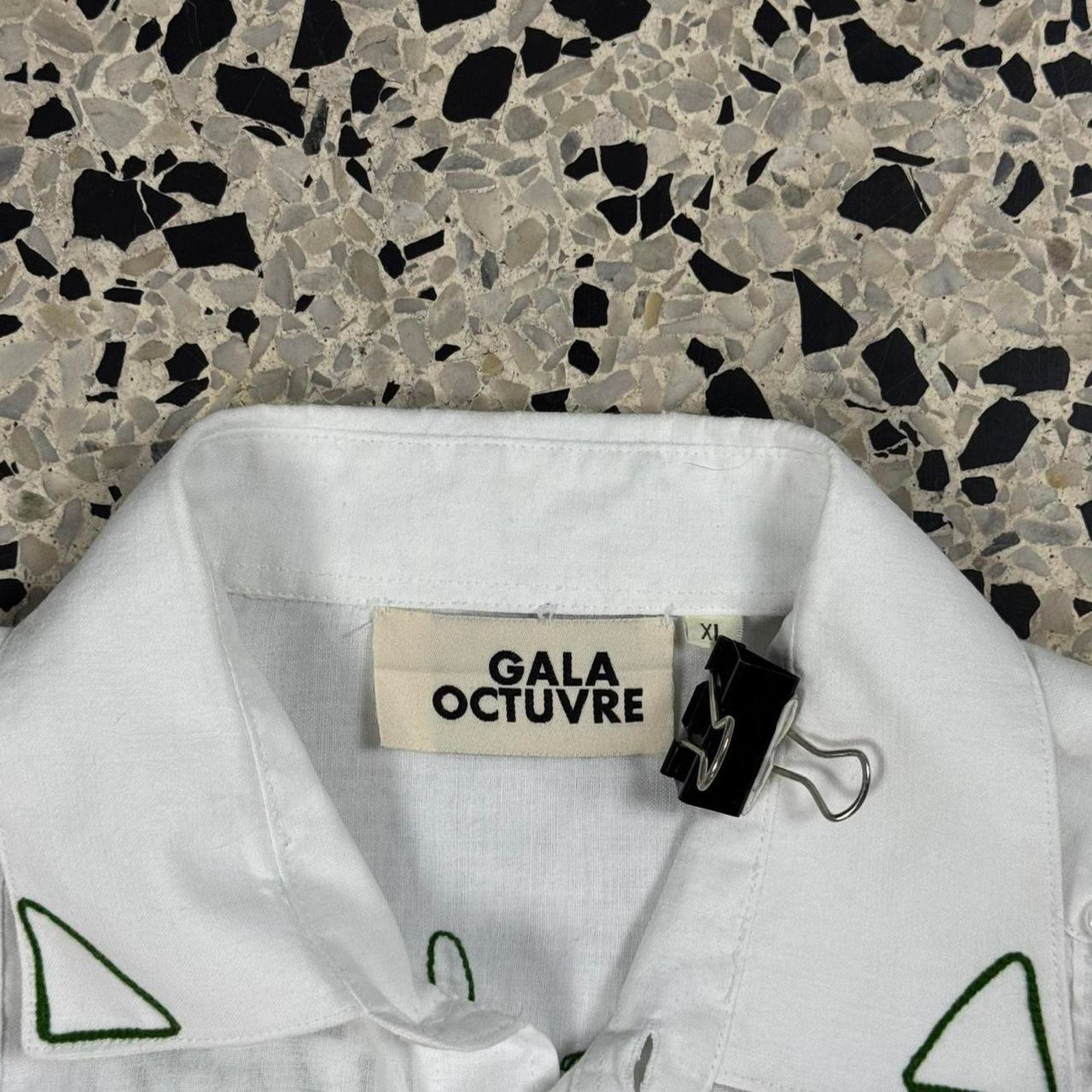 Cubavera GALA OCTUVRE CHAIN STITCH GUAYABERA L/S BUTTON DOWN SHIRT: Size US XL / EU 56 / 4 - 3 Thumbnail