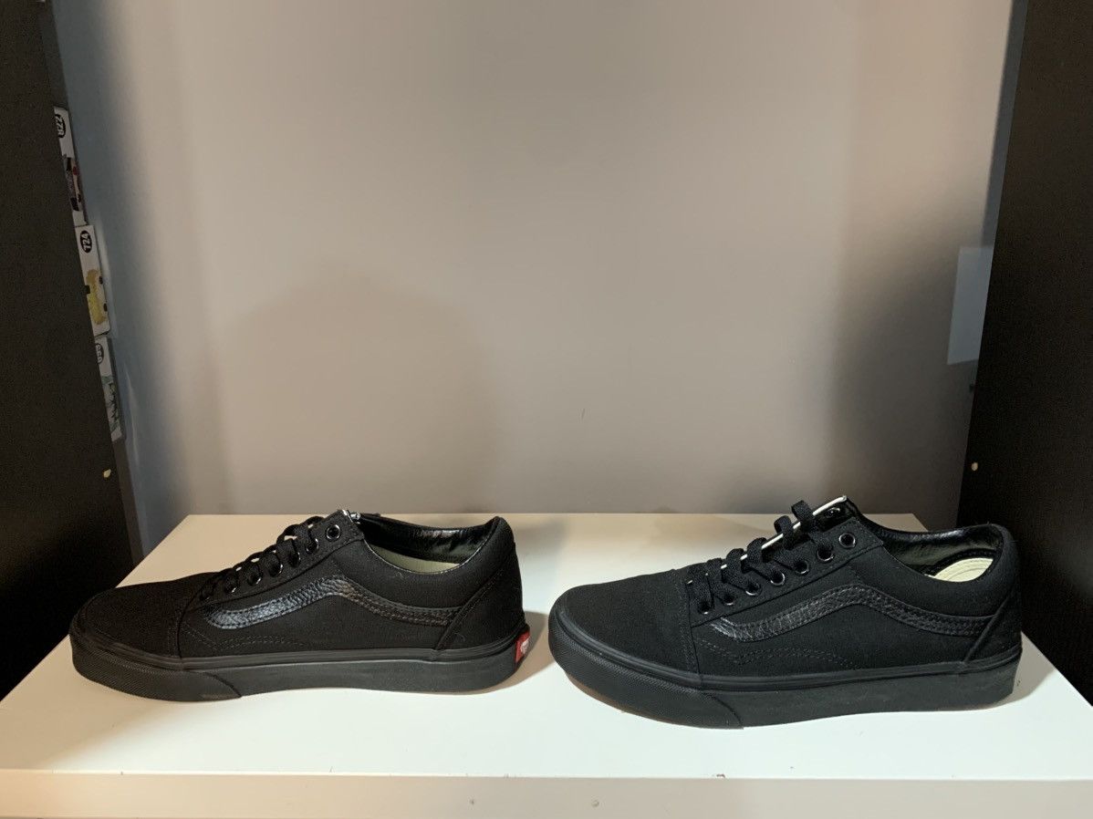 Vans Vans Sk8-Hi "Triple Black" Size US 7 / EU 40 - 2 Thumbnail
