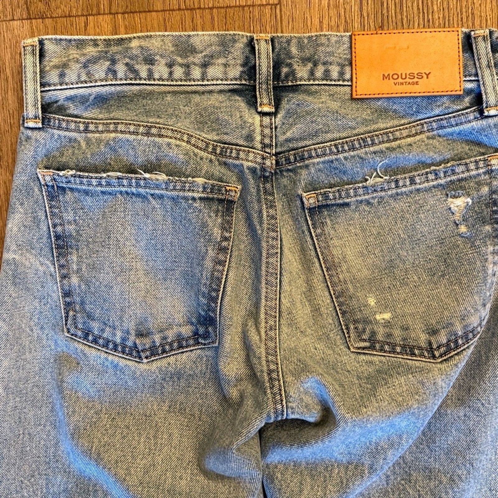 MOUSSY NWOT Moussy Vintage distressed Denim Jeans size 24 Size 24" / US 00 / IT 34 - 5 Thumbnail