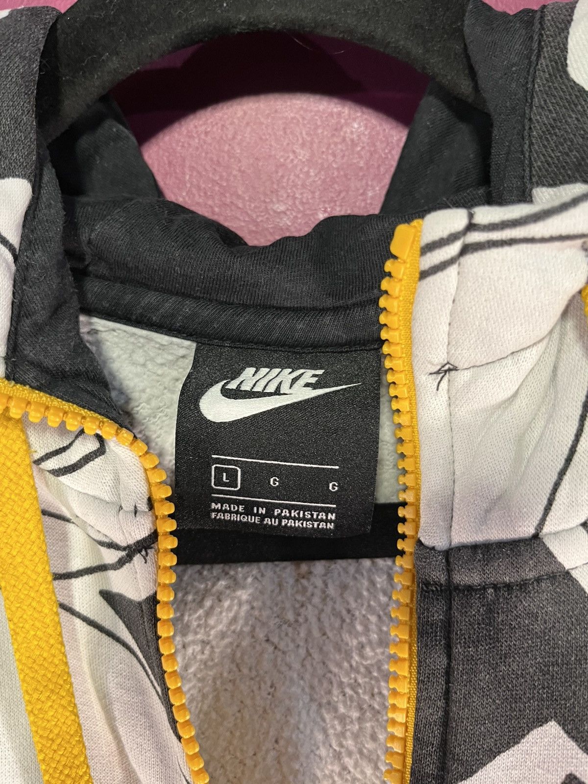 Nike Nike floral drawing zip up Size US L / EU 52-54 / 3 - 4 Thumbnail