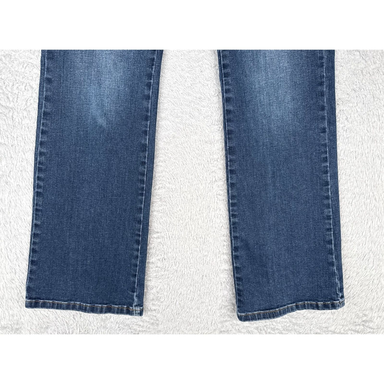 Vintage St. John's Bay Jeans Womens 4P Blue Bootcut Leg Stretch Denim Petite Classic Size 27" / US 4 / IT 40 - 2 Thumbnail