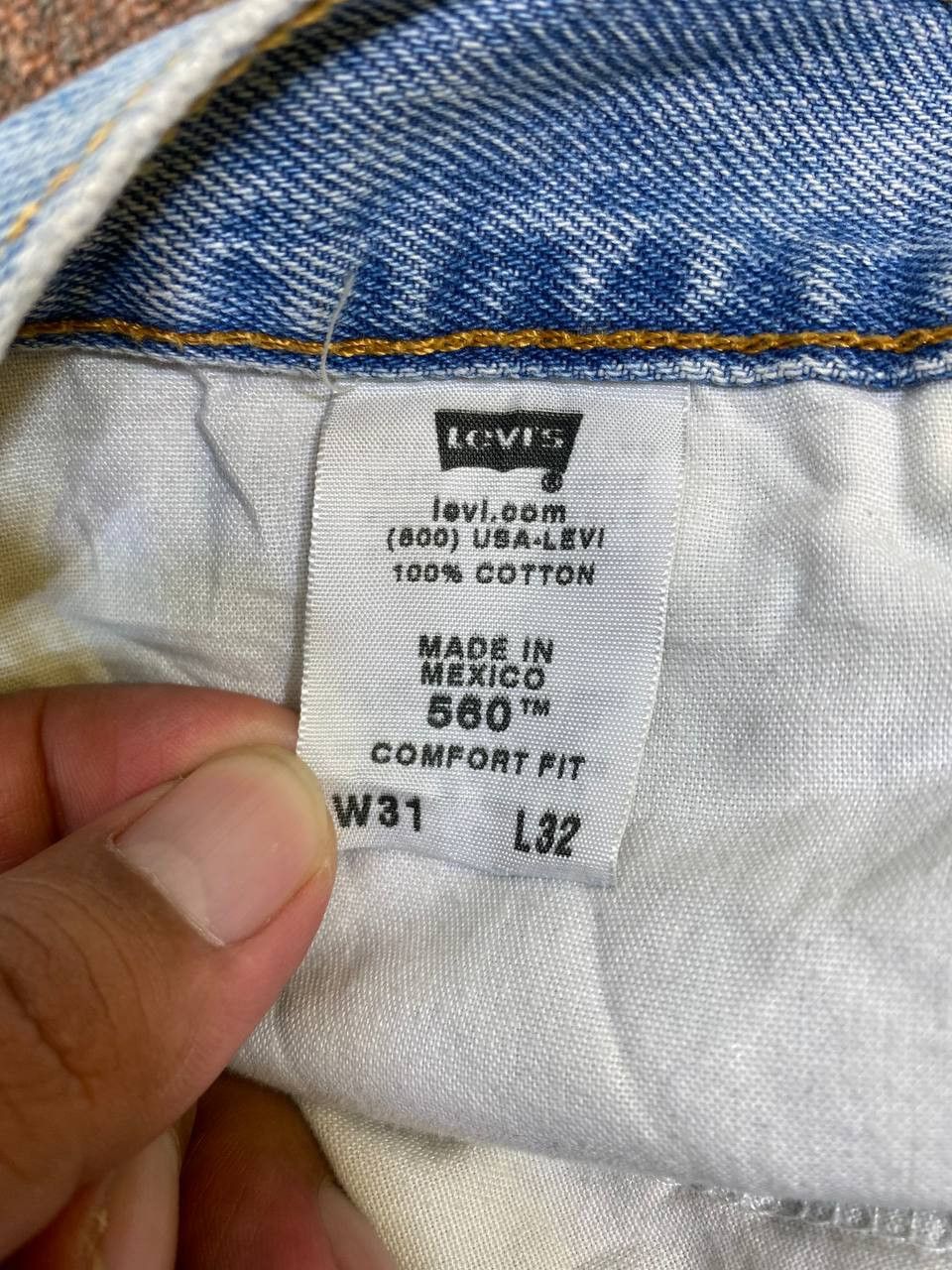 Levi's vintage levis 560 comfort fit lightwash denim Size US 34 / EU 50 - 14 Thumbnail