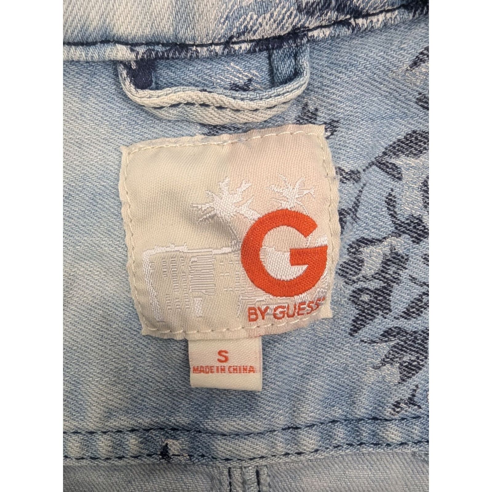 Guess G By Guess Jeans Women's Denim Jean Jacket Small Floral Tie Dye Blue White Jacket Womens Size 28" / US 6 / IT 42 - 7 Thumbnail