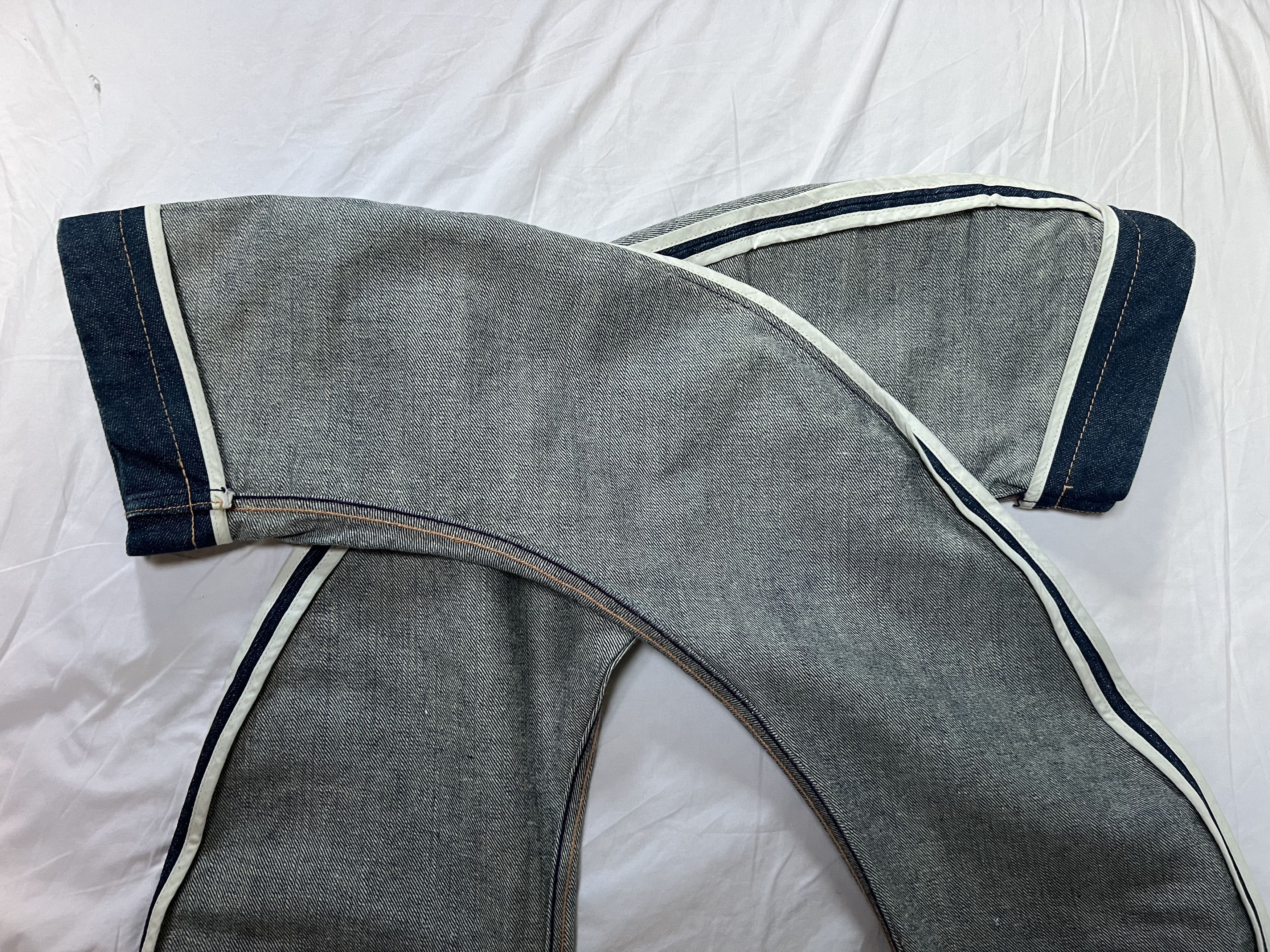 Levi's Levi’s RED “Super Curved” — First Issue Pattern — Rare Size US 36 / EU 52 - 11 Thumbnail