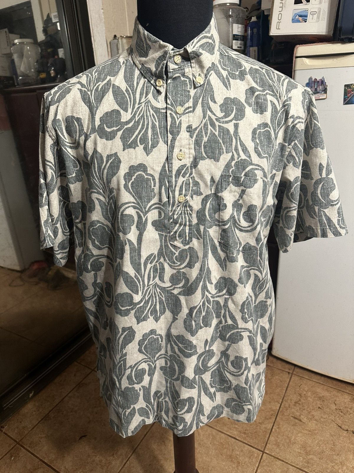 Reyn Spooner Reyn Spooner Gray Hawaiian Print 3/4 Button Men's Medium Size US M / EU 48-50 / 2 - 1 Thumbnail