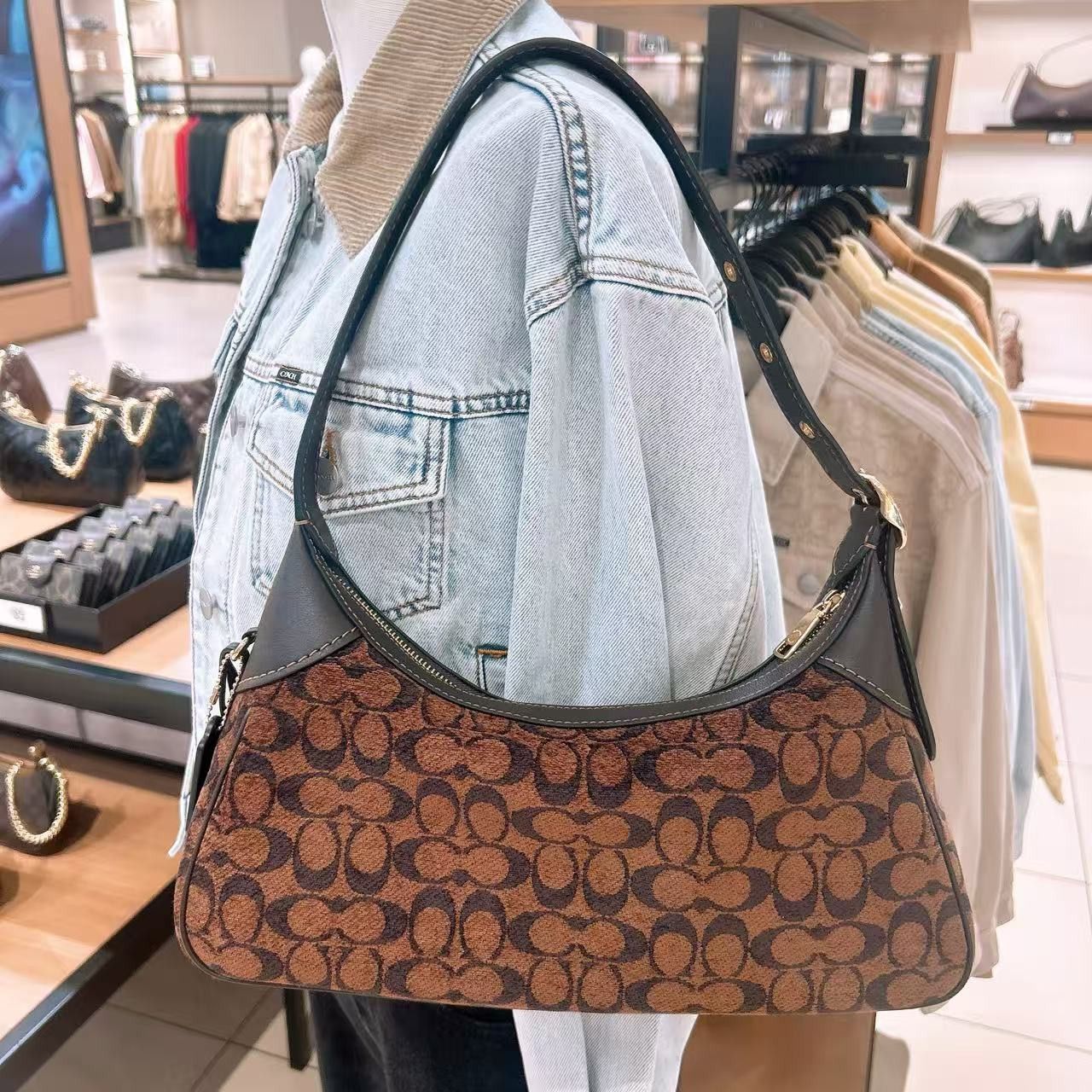 Coach Ella Small Shoulder Bag In Signature Chenille CDV37 Size ONE SIZE - 3 Thumbnail