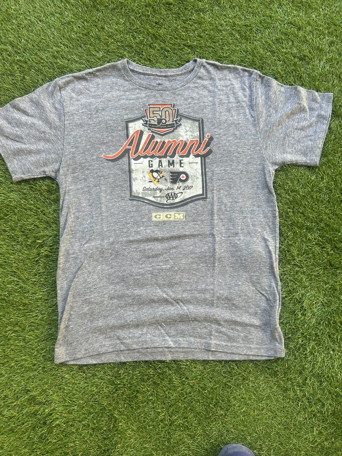 Ccm Philadelphia Flyers vs Penguins Alumni Game T-Shirt Size US L / EU 52-54 / 3 - 1 Thumbnail