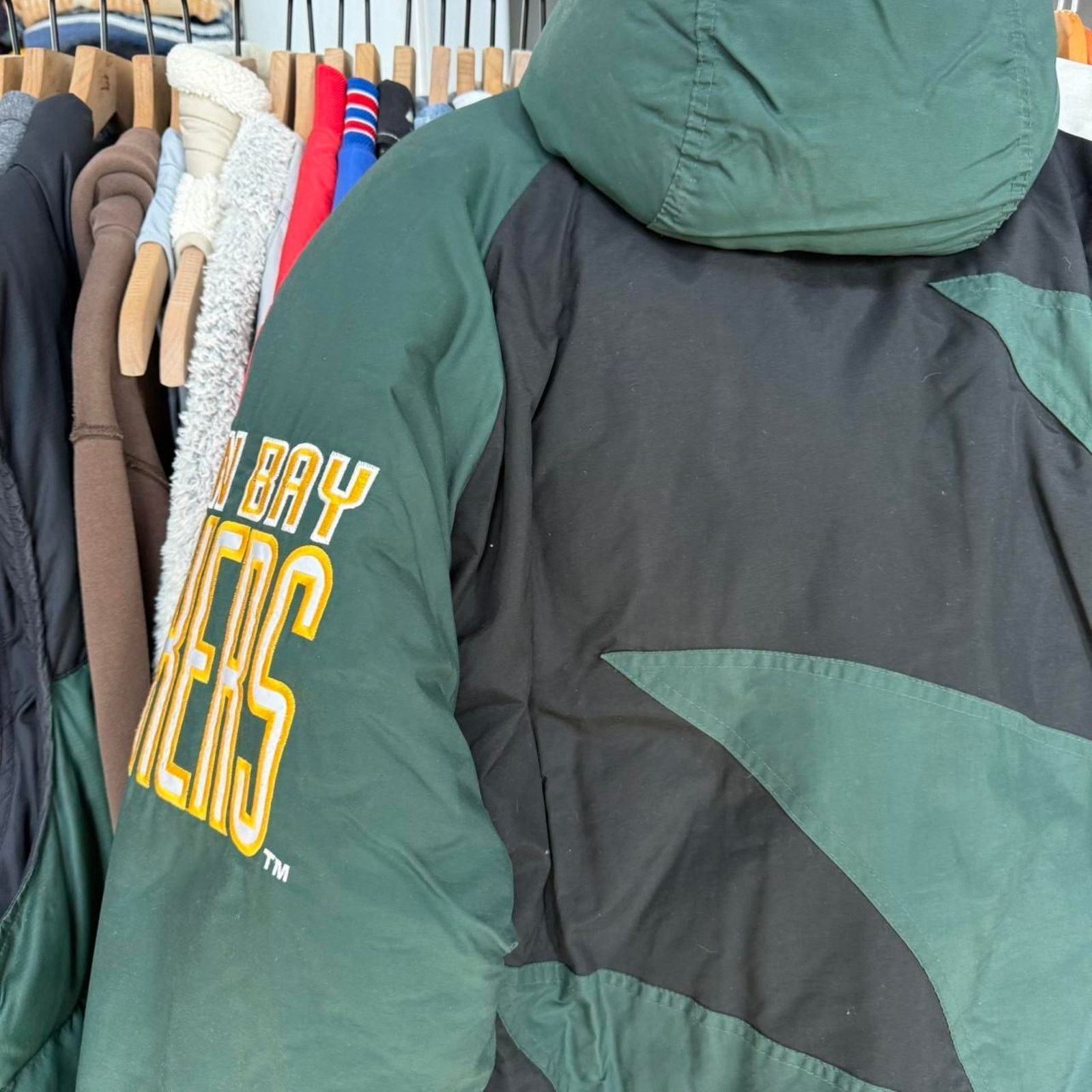 Logo Athletic Vintage 90s Signed Logo Athletic Packers Sharktooth Puffer Size US M / EU 48-50 / 2 - 8 Thumbnail
