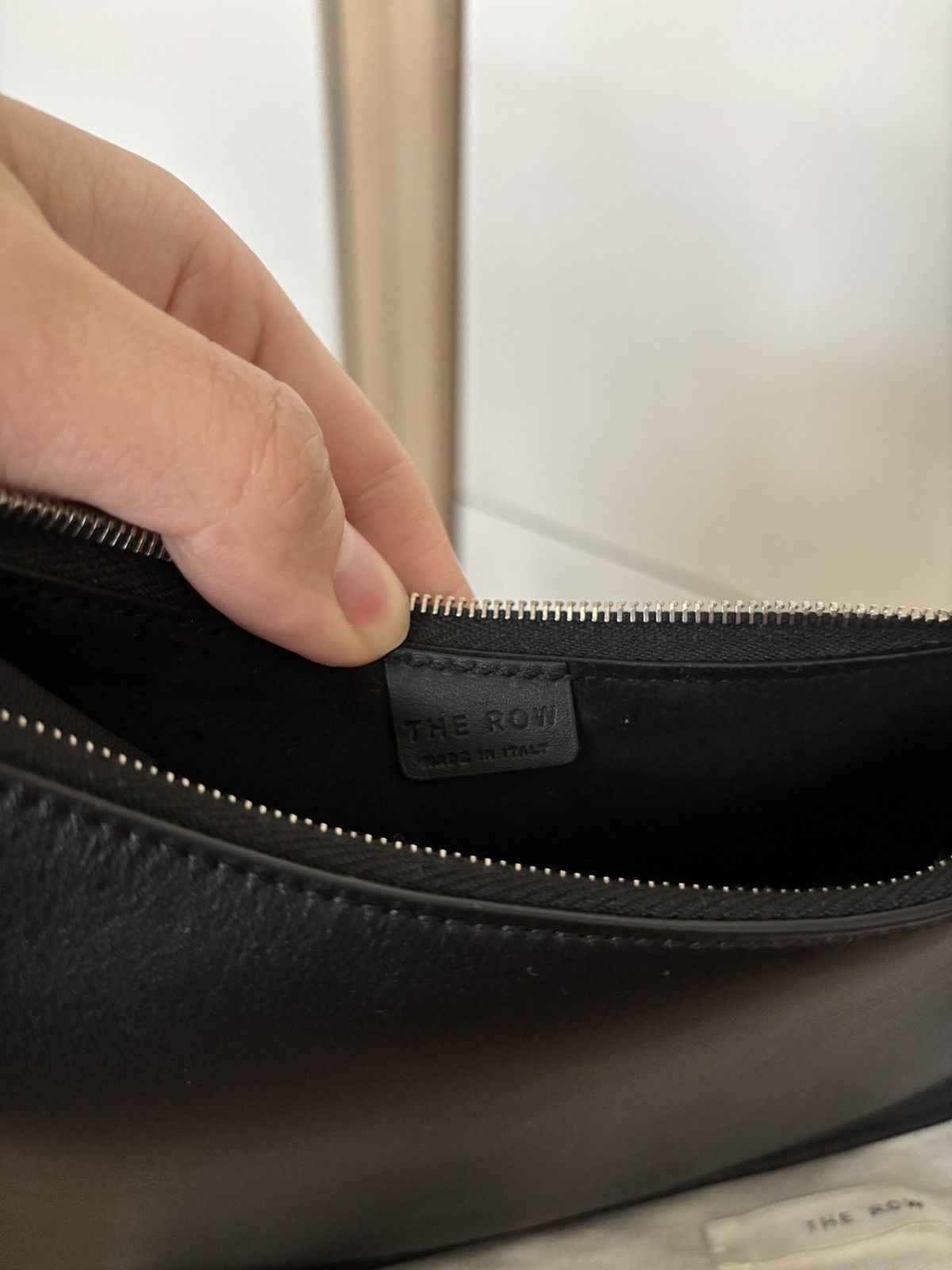 The Row The Row Half Moon Shoulder Bag Black Size ONE SIZE - 7 Thumbnail