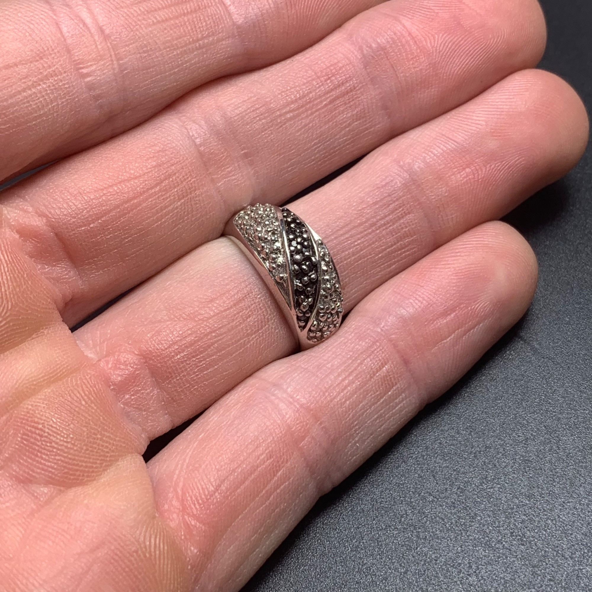 Vintage Sterling Silver 925 Black & White CZ Pave Set Tapered Domed Size ONE SIZE - 5 Thumbnail