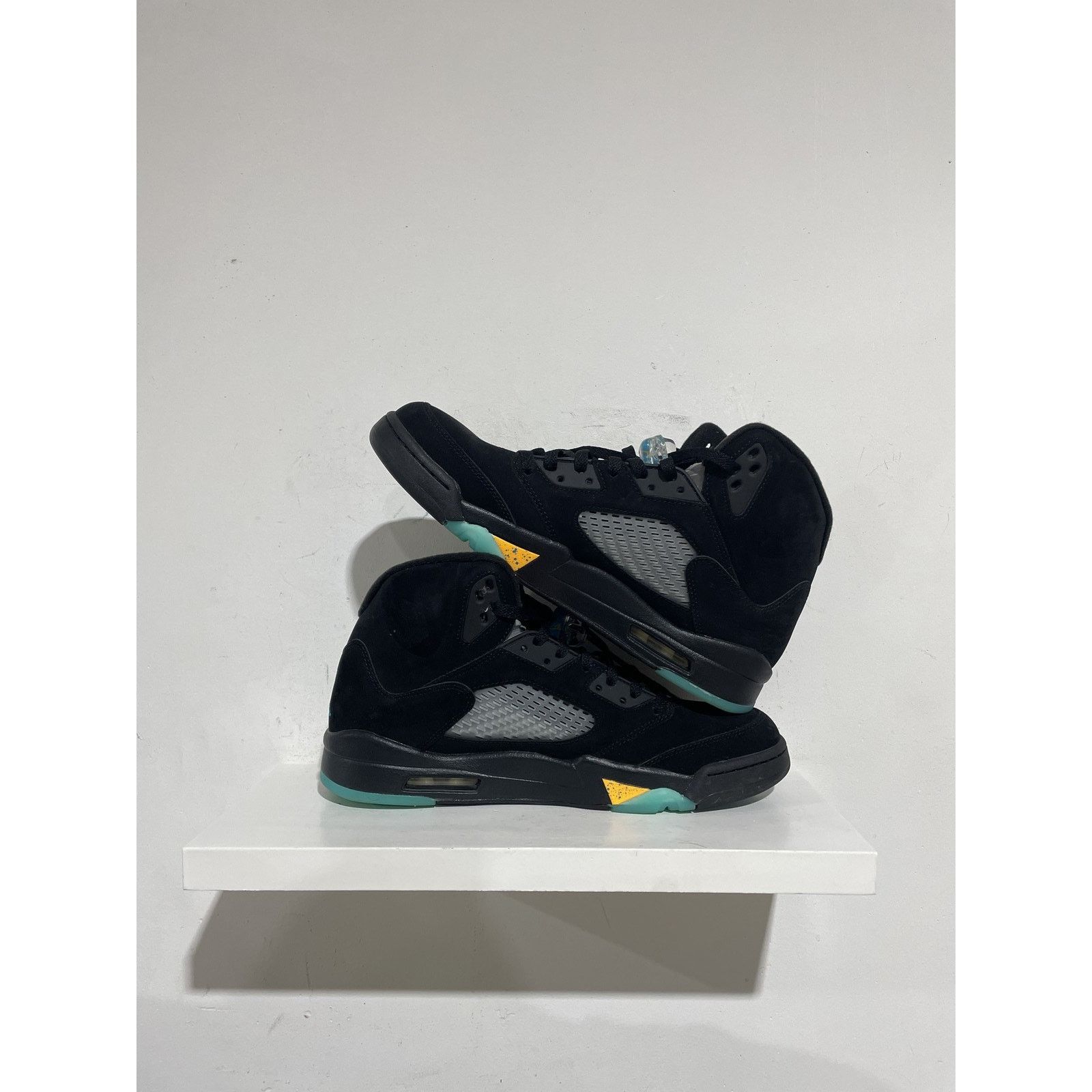 Jordan Brand JORDAN 5 RETRO AQUA SIZE 12 PREOWNED Size US 12 / EU 45 - 2 Thumbnail