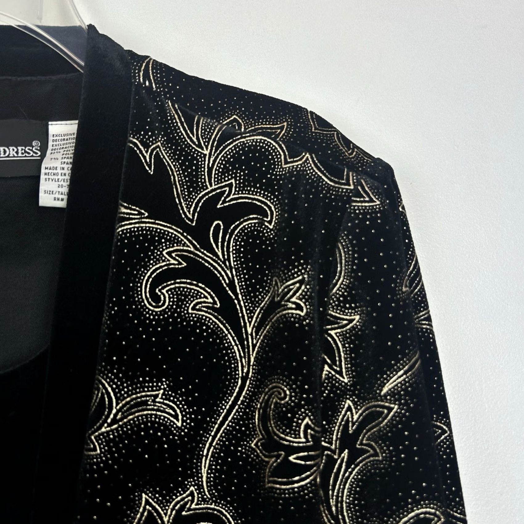 Vintage VINTAGE Sag Harbor Event Blazer Womens 14 Black Velour Evening Cocktail Jacket Top Gold Read (Jacket attached to top) Size XL / US 12-14 / IT 48-50 - 4 Thumbnail