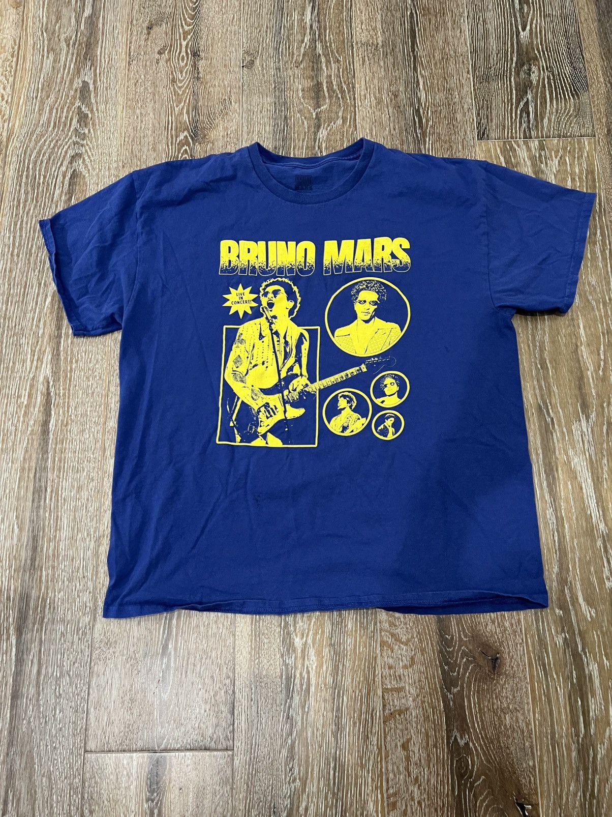 Band Tees Bruno mars tee Size US XL / EU 56 / 4 - 1 Thumbnail