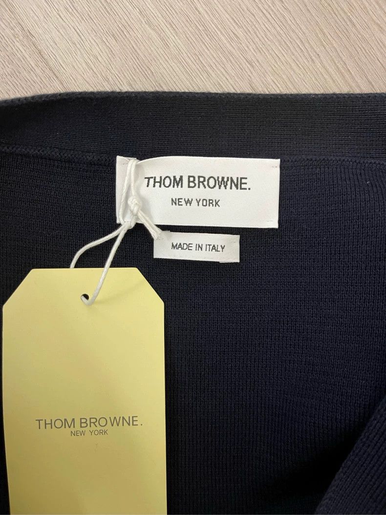 Thom Browne Thom browne Dark blue gold buckle patch four-striped knitte Size US XS / EU 42 / 0 - 5 Thumbnail