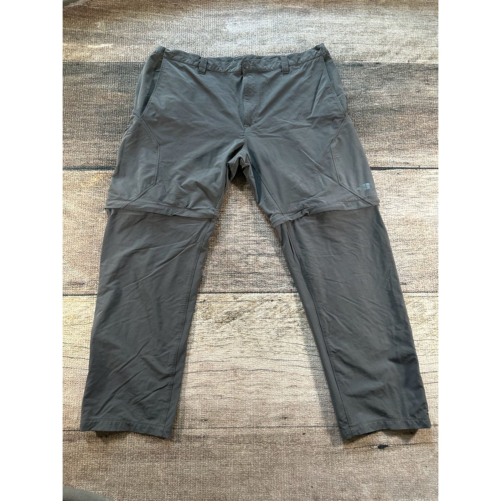 The North Face The North Face Men's XXL Grey Convertible Zip Off Pants Size US 42 / EU 58 - 1 Thumbnail