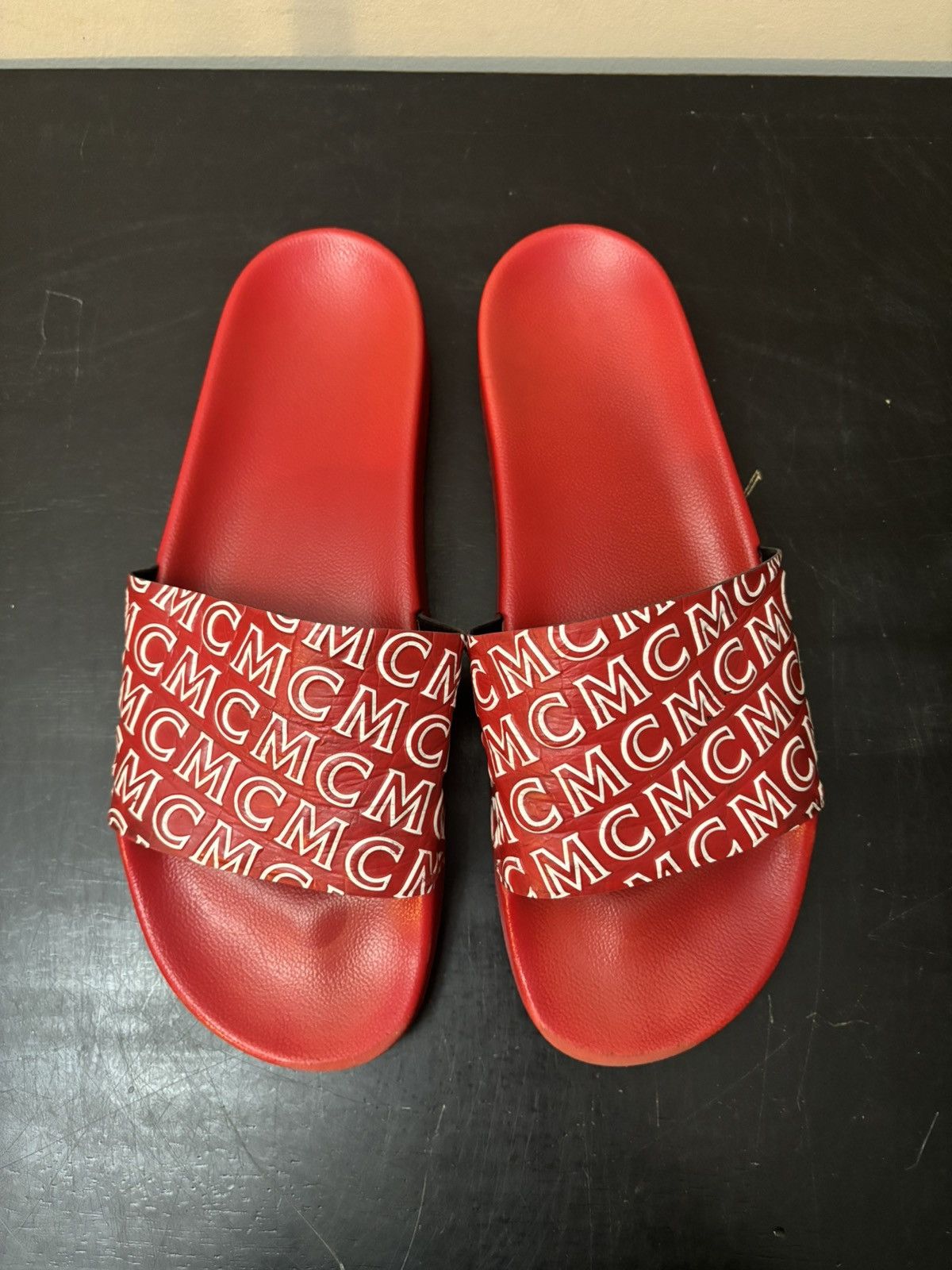 MCM MCM Repeating Logo Rubber Slides Red Size US 12 / EU 45 - 2 Thumbnail