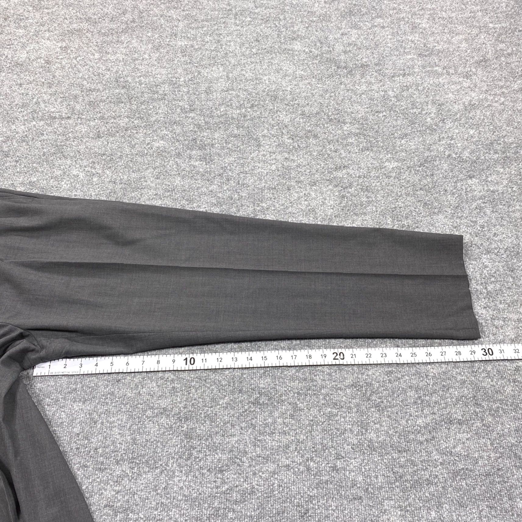 Lands' End Lands' End Dress Pants Mens 37 Gray 100% Wool Traditional Fit Double Pleated Dress Pants Men's Gray Solid Wool Pants Business Formal Slacks Mens Size US 37 - 7 Thumbnail