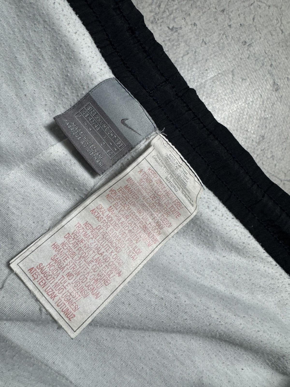 Nike Nike Vintage Nylon Track Suit Jacket & Pants Size XXL Size US XXL / EU 58 / 5 - 15 Thumbnail