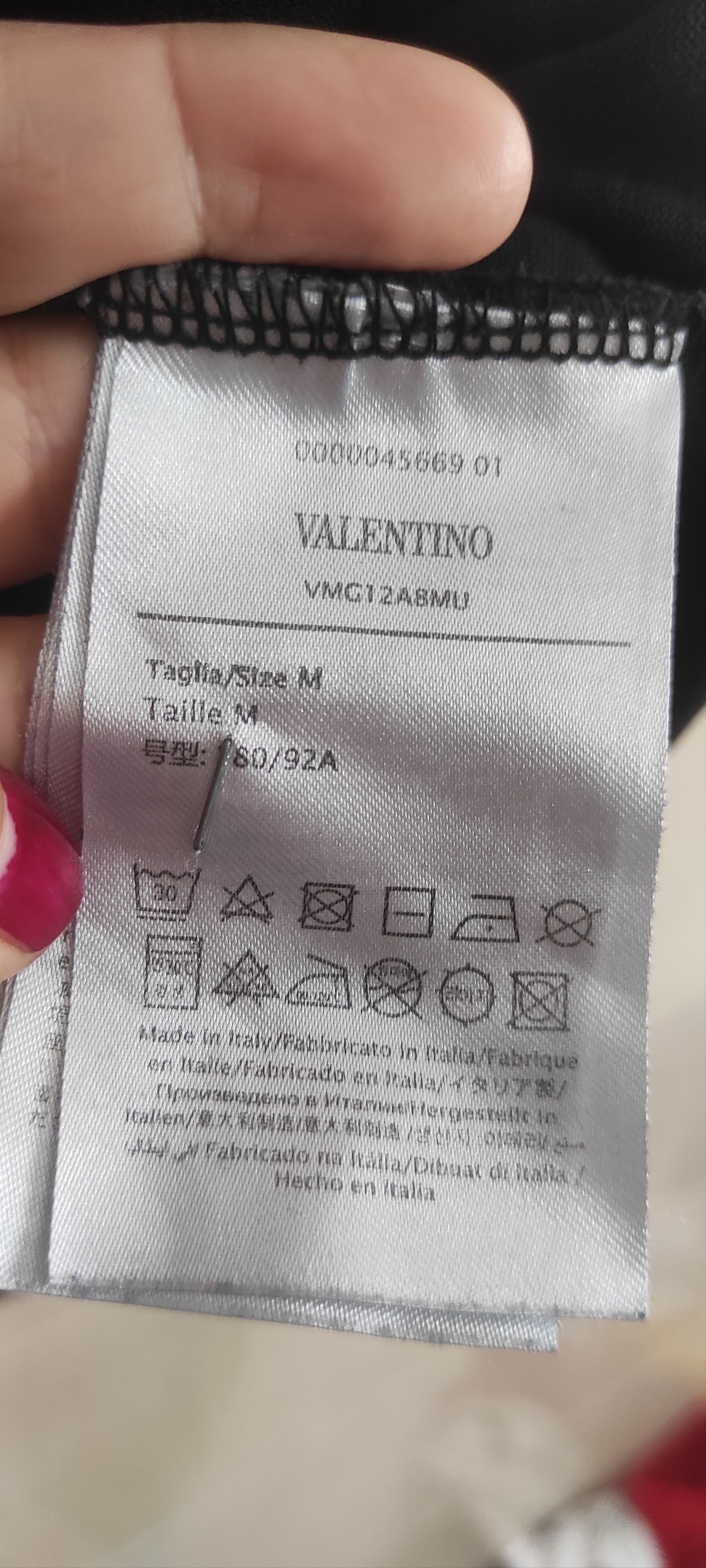 Valentino × Vintage Valentino Crew Neck T-Shirt with Printed Logo Made Italy Size US L / EU 52-54 / 3 - 9 Thumbnail