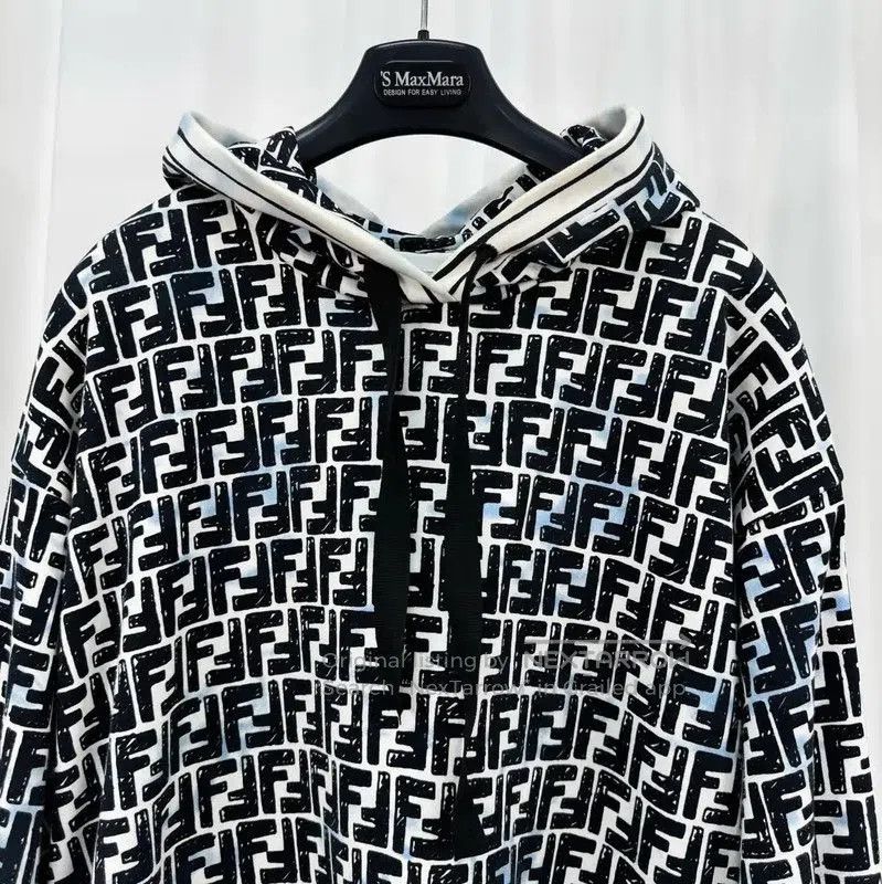Fendi Fendi Multicolor Cotton Long Sleeve Sweatshirt . Size US S / EU 44-46 / 1 - 3 Thumbnail