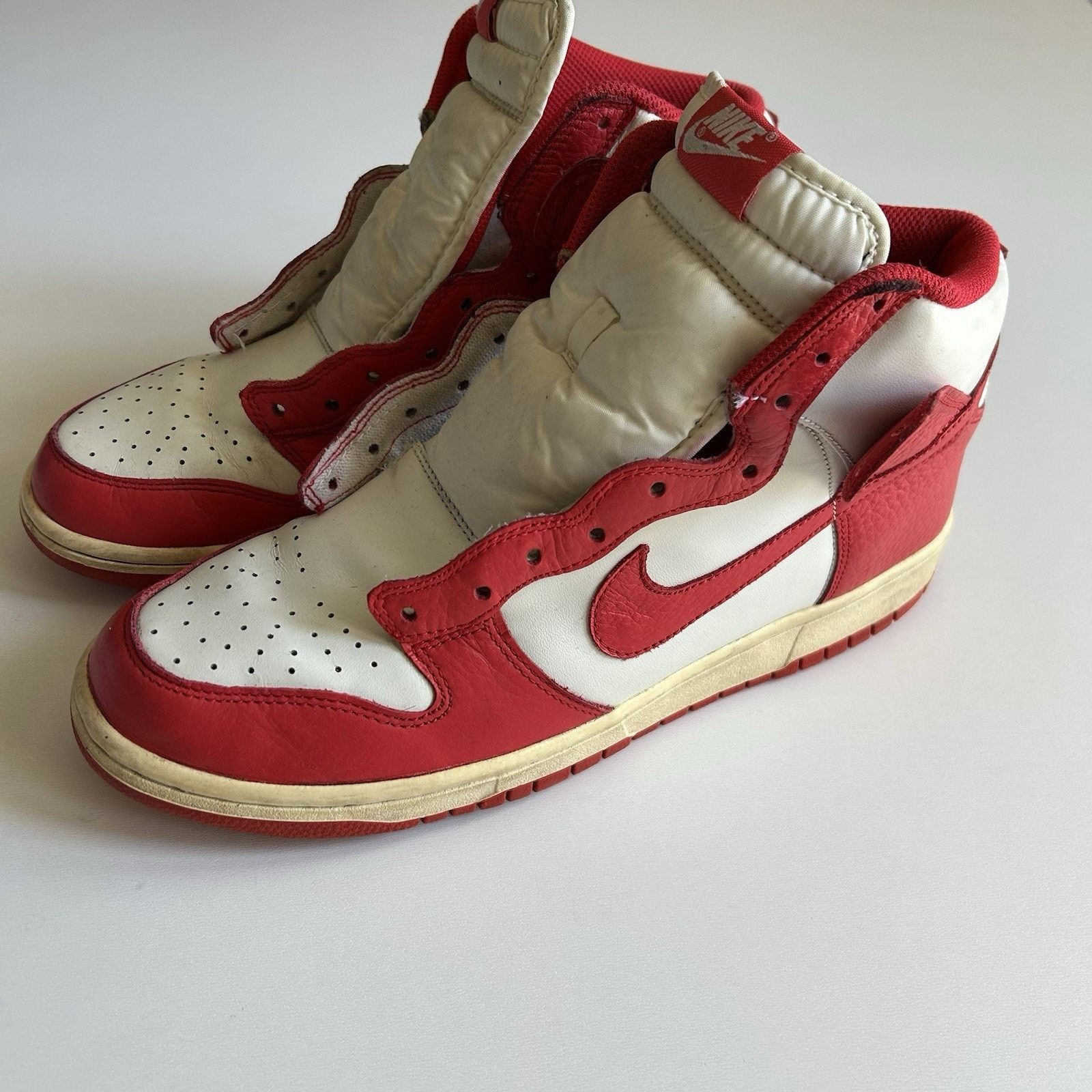 Nike Vintage Nike Dunk High 2011 US 10 Pack Sail Action Red/White Size US 10 / EU 43 - 6 Thumbnail