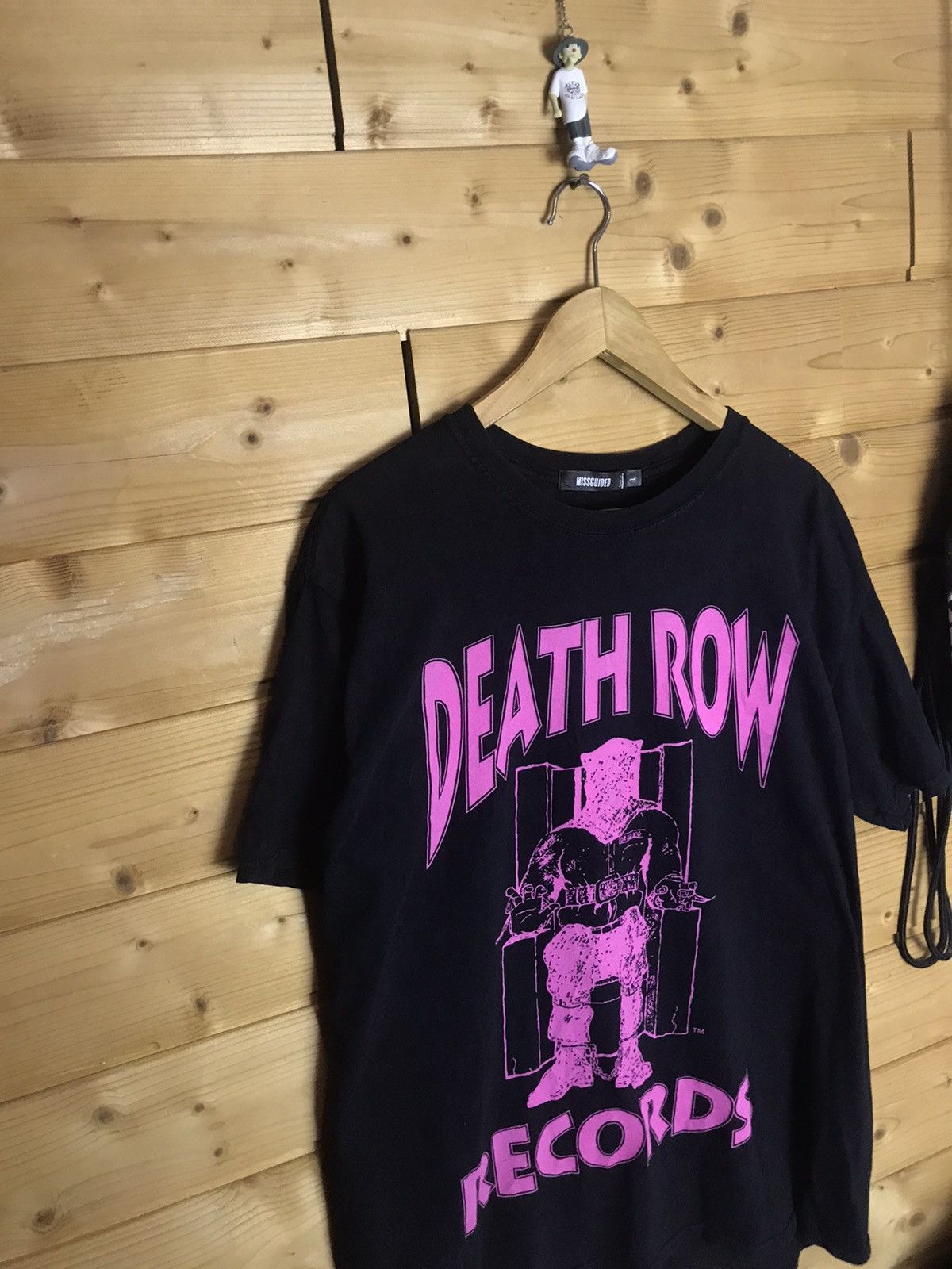 Band Tees Death Row Records big pink logo t-shirt Size US L / EU 52-54 / 3 - 2 Thumbnail