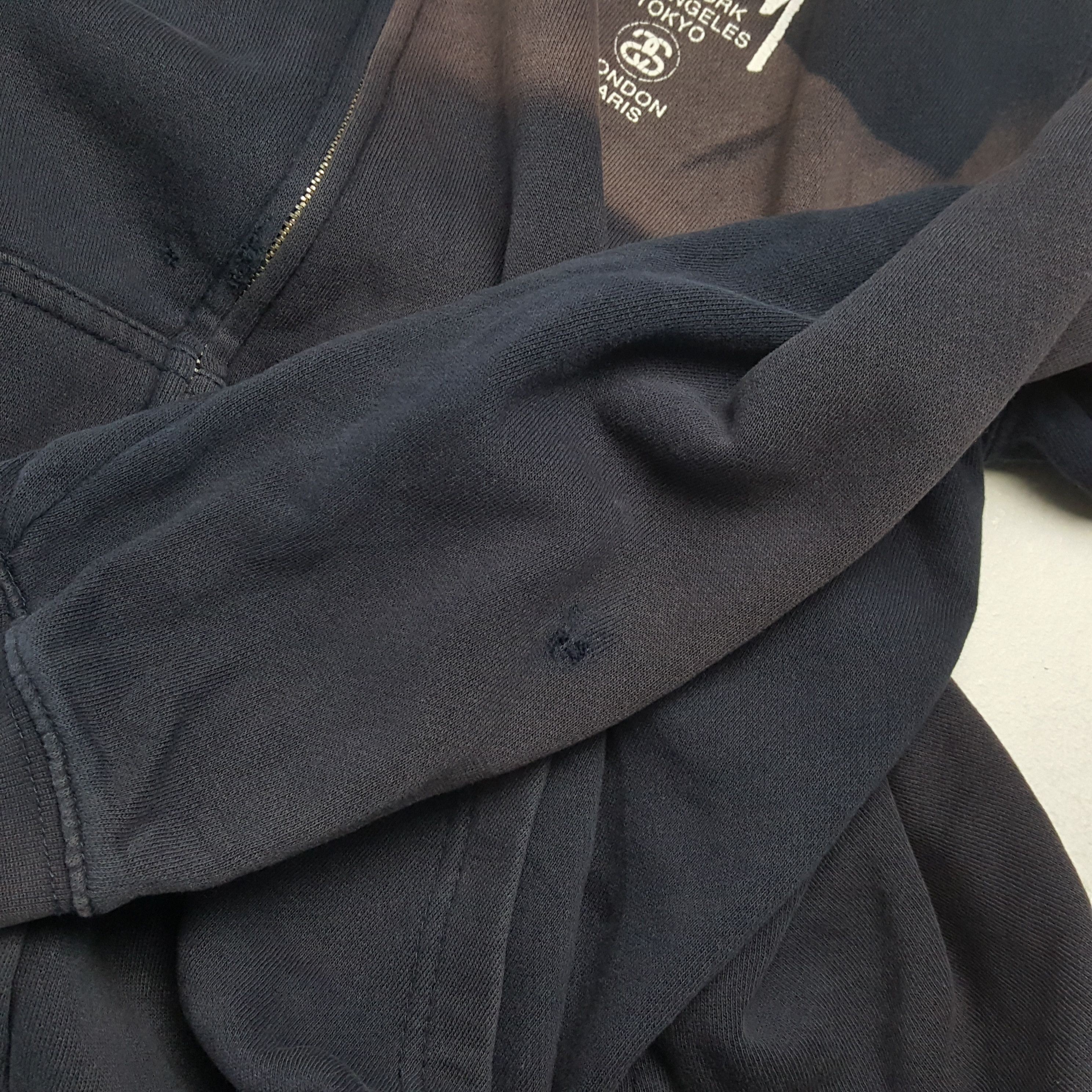 Stussy × Vintage Vintage STUSSY Streetwear Skateboard Distressed Hoodies Size US L / EU 52-54 / 3 - 8 Thumbnail