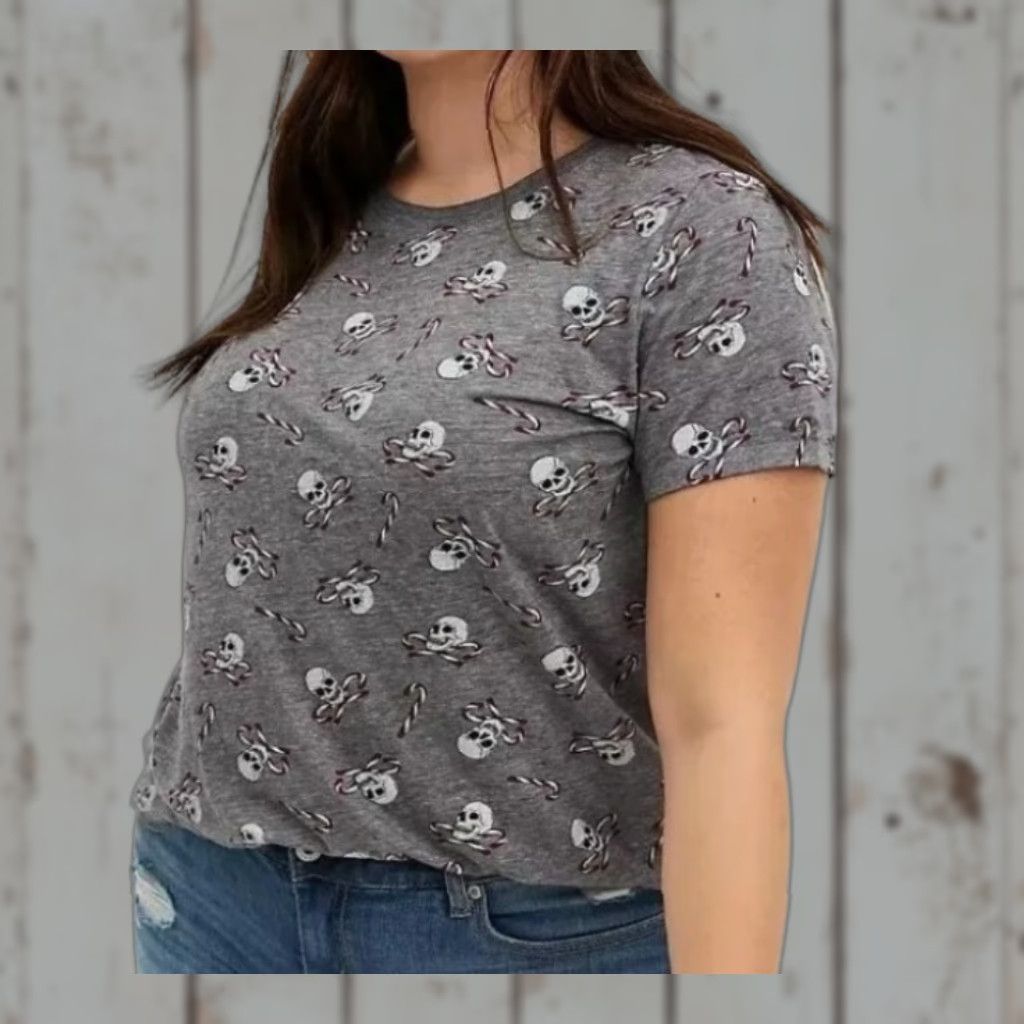 Torrid Torrid Plus Size 1X Grey Vintage Triblend Classic Fit Crew Tee Skull Candy Cane Shirt Women Size XL / US 12-14 / IT 48-50 - 1 Thumbnail