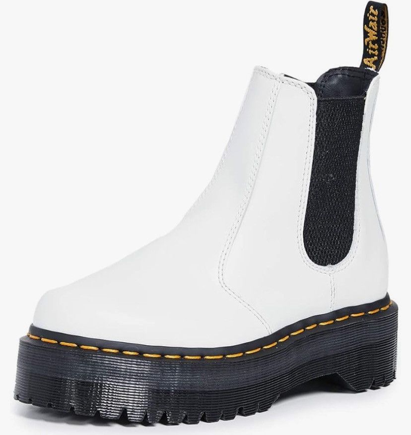Dr. Martens Dr. Martens White Chelsea Boots Size US 7.5 / IT 37.5 - 1 Thumbnail