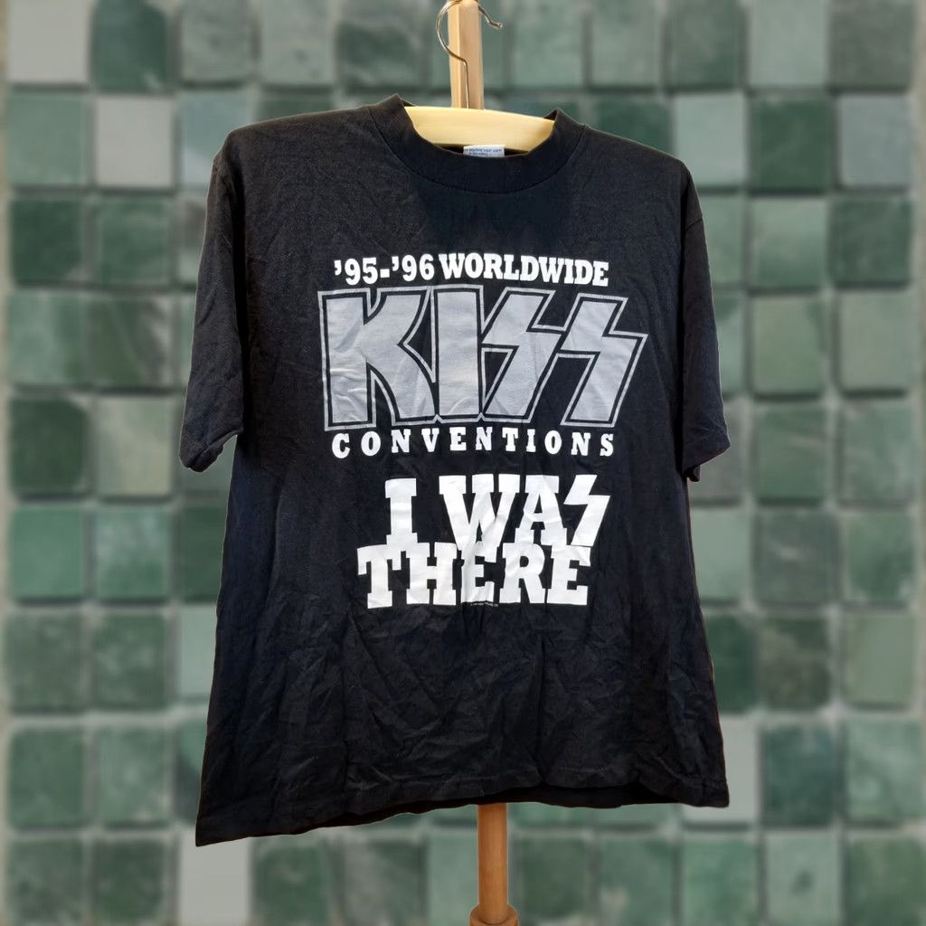 Vintage VINTAGE KISS WORLDWIDE CONVENTIONS I WAS THERE HEAVY METAL TOUR T-SHIRT SZ L Shirt Adult L Black Cotton Jersey Men's Rock 90s Mens Size US L / EU 52-54 / 3 - 1 Thumbnail
