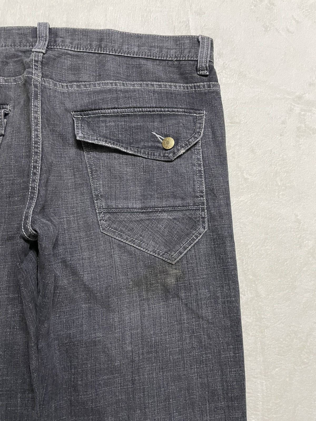 Uniqlo Vintage Uniqlo Faded Dark Colour Denim Jeans Size US 35 - 14 Thumbnail