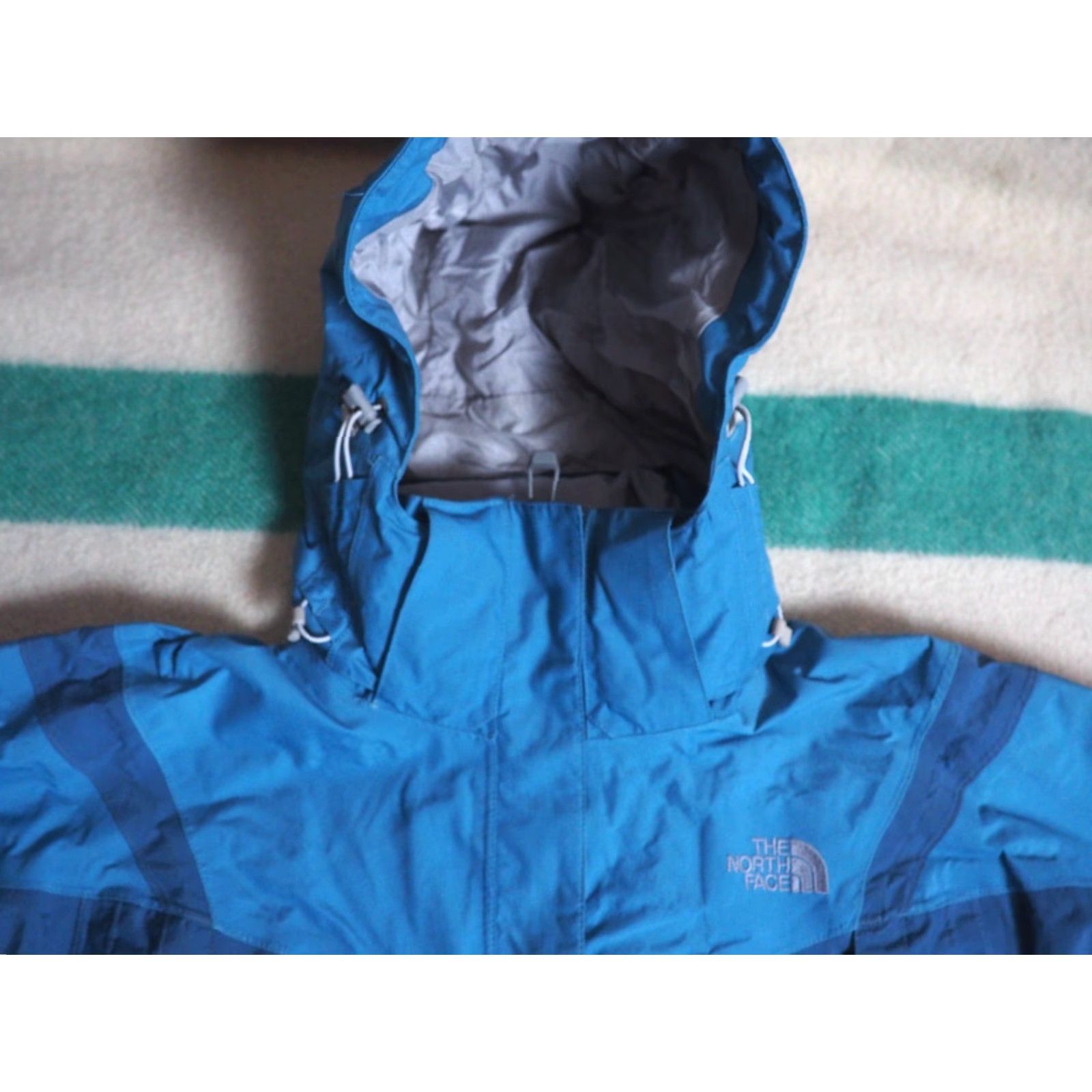 The North Face VINTAGE The North Face Jacket Windbreaker Hooded TNF Hyvent Blue Outdoor Ski Hiking M Women Medium Size M / US 6-8 / IT 42-44 - 2 Thumbnail