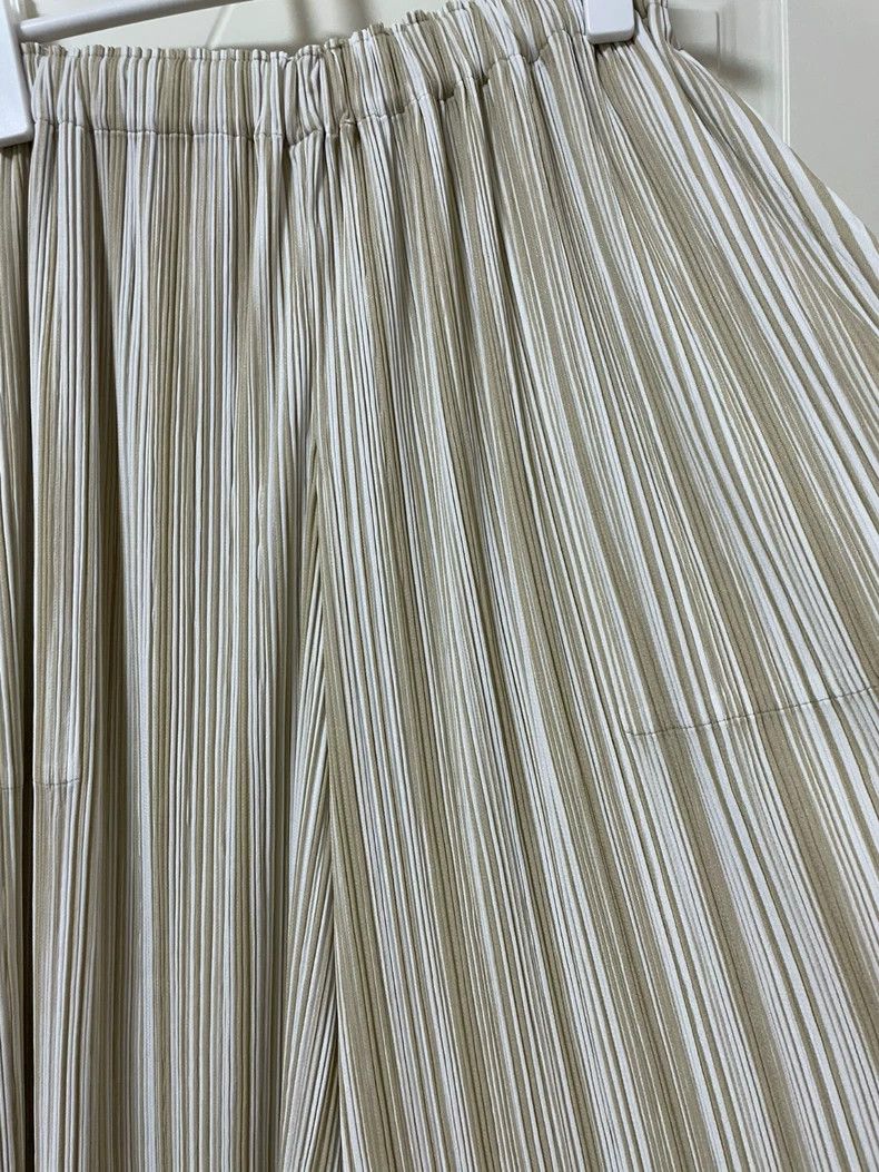 Issey Miyake Issey Miyake size:1 Beige striped pants Size 42" / US 20 - 4 Thumbnail