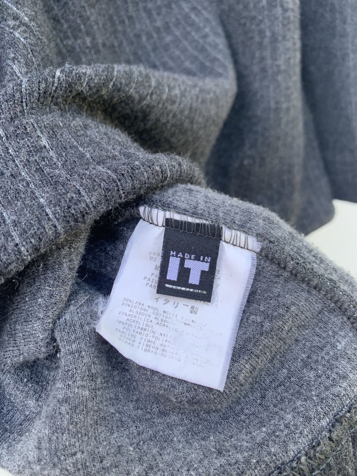 Gianfranco Ferre Vintage Gianfranco Ferre Ribbed Turtleneck Wool Sweater Size US M / EU 48-50 / 2 - 16 Thumbnail