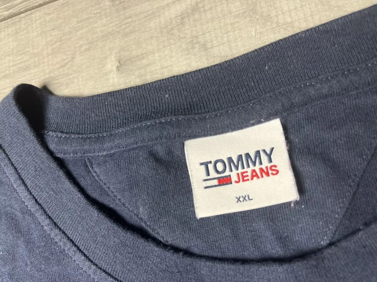 Tommy Hilfiger Tommy jeans T-shirt logo reverse size XXLARGE Size US XXL / EU 58 / 5 - 4 Thumbnail