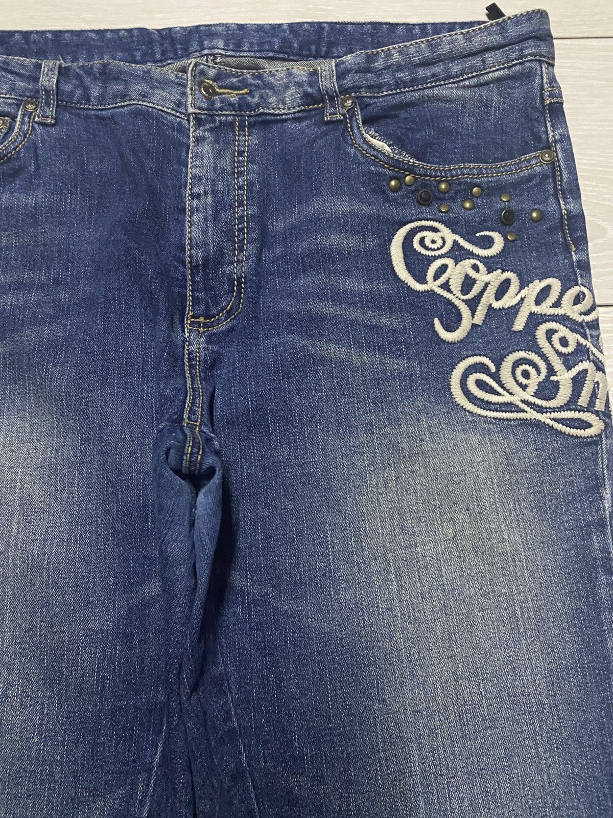 Japanese Brand Woman Vintage Japanese Brand Embroidery Wide Leg Jeans Size US 37 - 8 Thumbnail