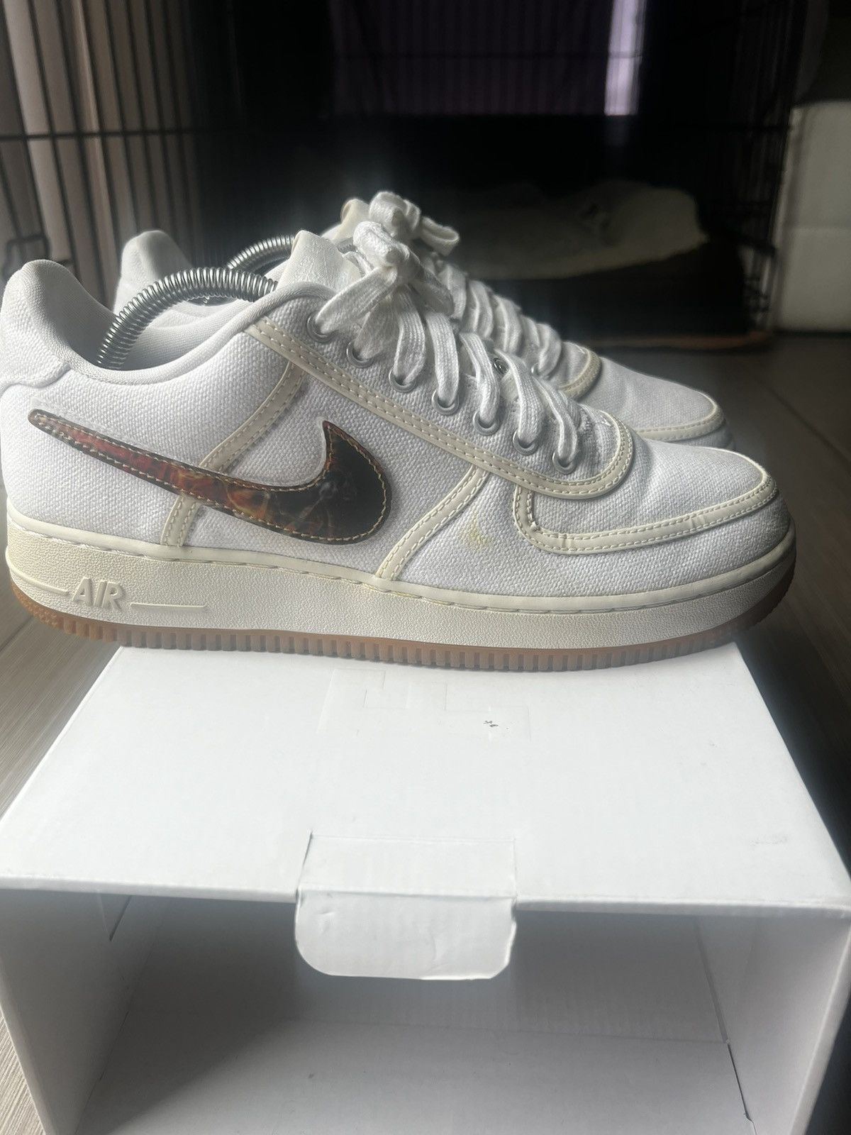Nike × Travis Scott Travis Scott Air Force 1 White Size US 8.5 / EU 41-42 - 4 Thumbnail